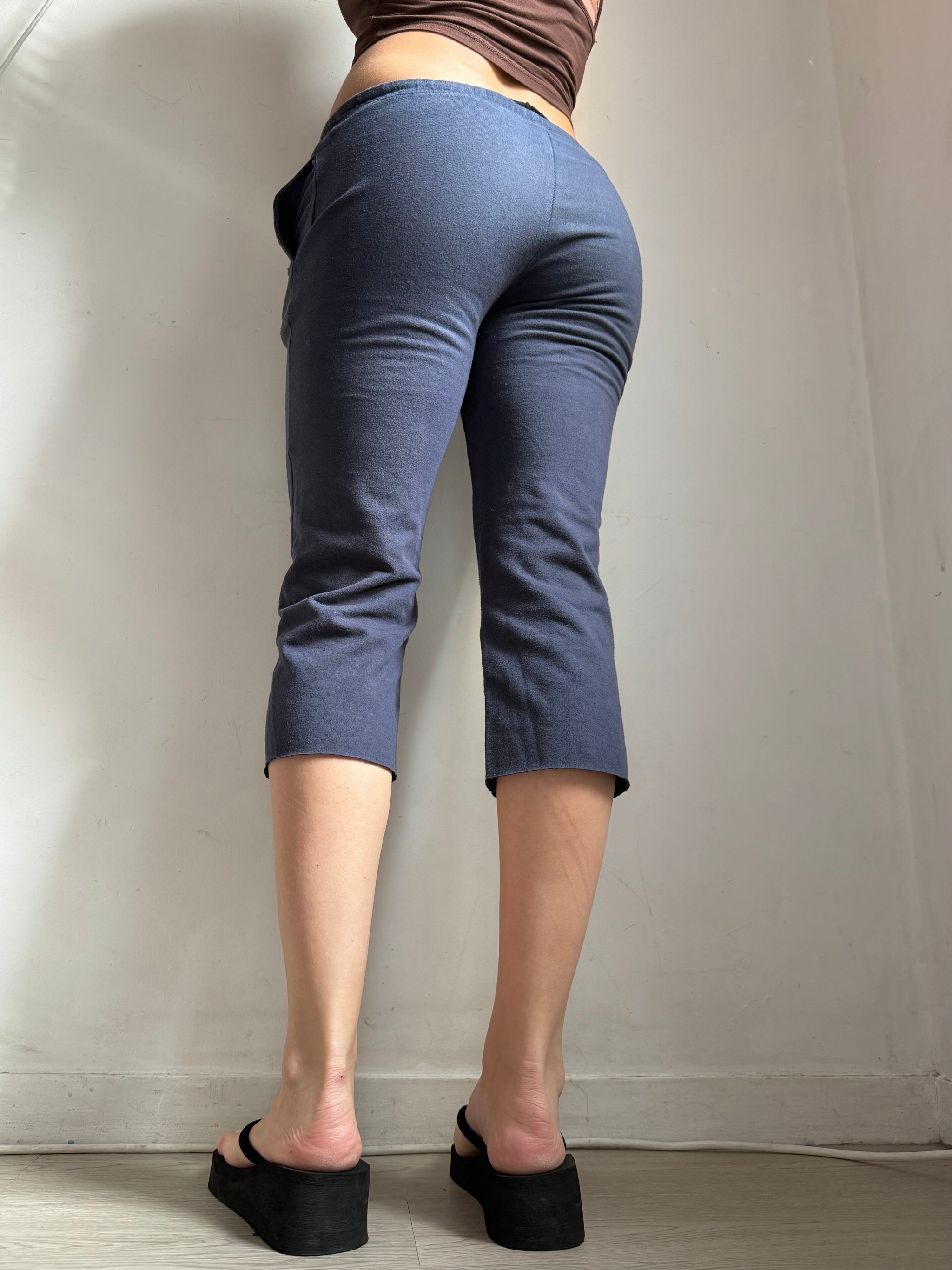 Navy activewear capri pants (XS)