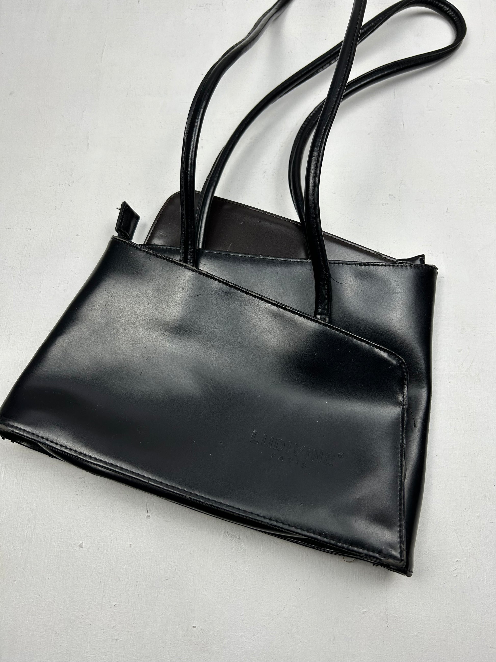 Black medium shoulder bag