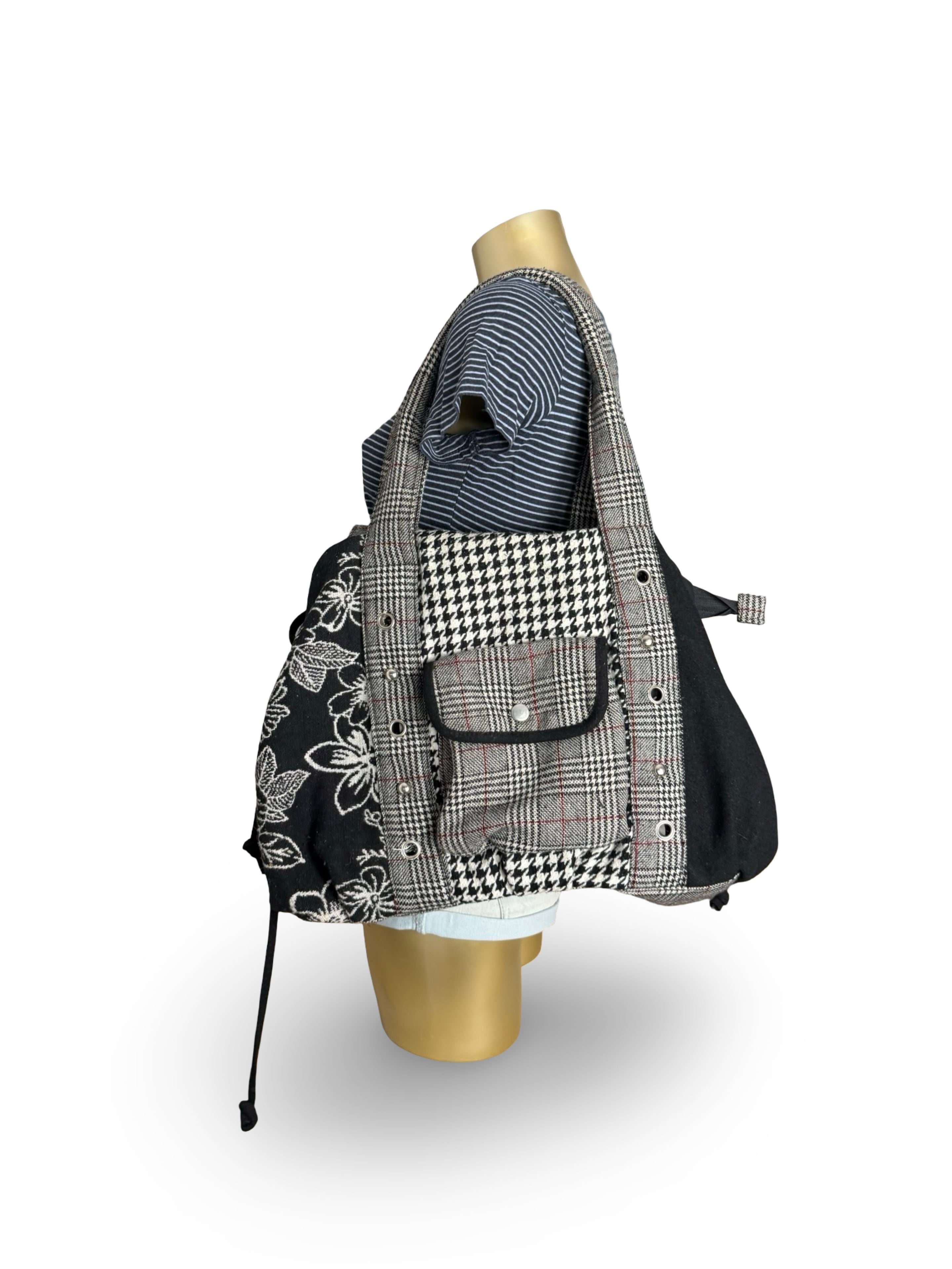 Grey graphic maxi shoulder bag
