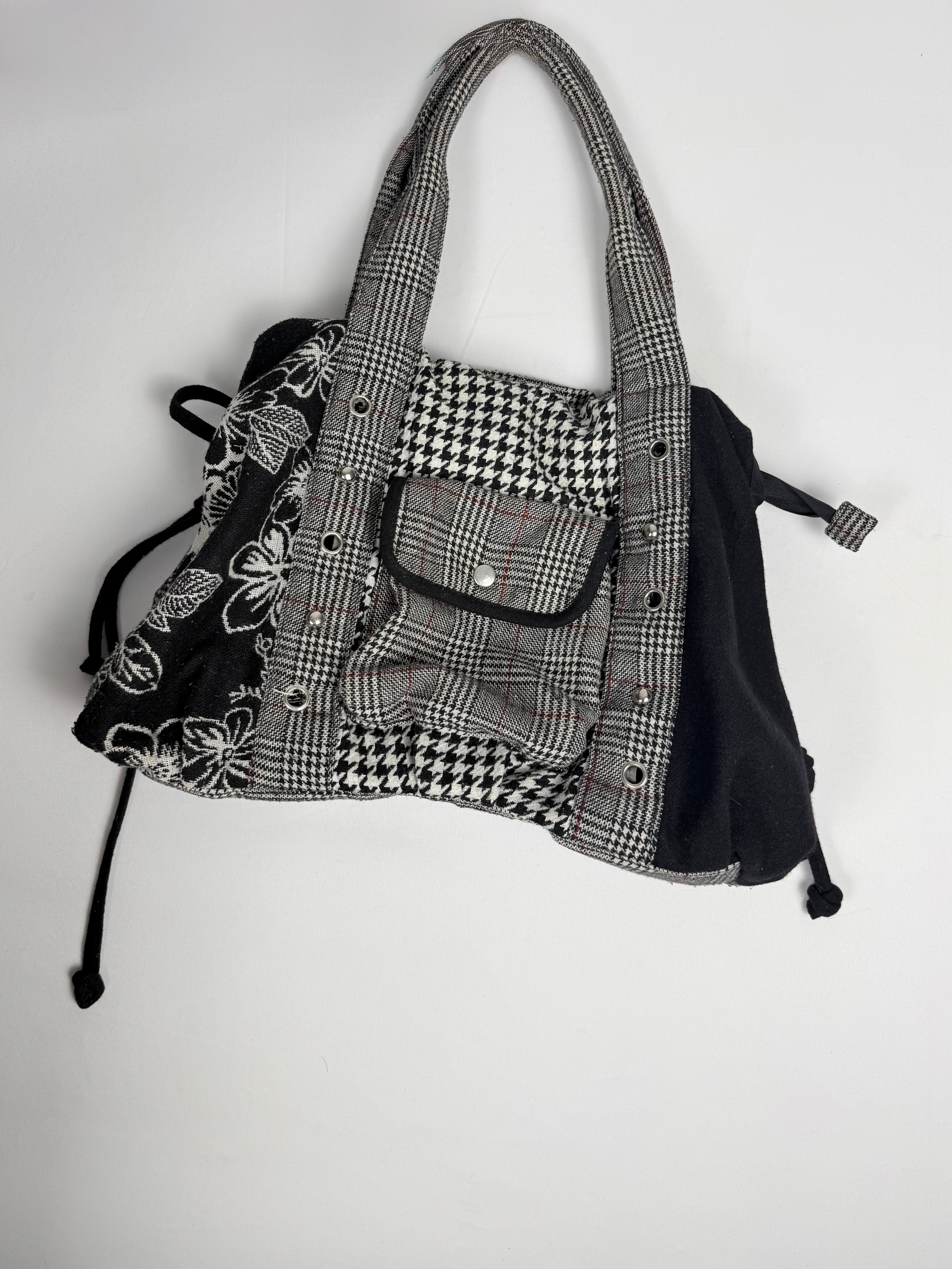 Grey graphic maxi shoulder bag