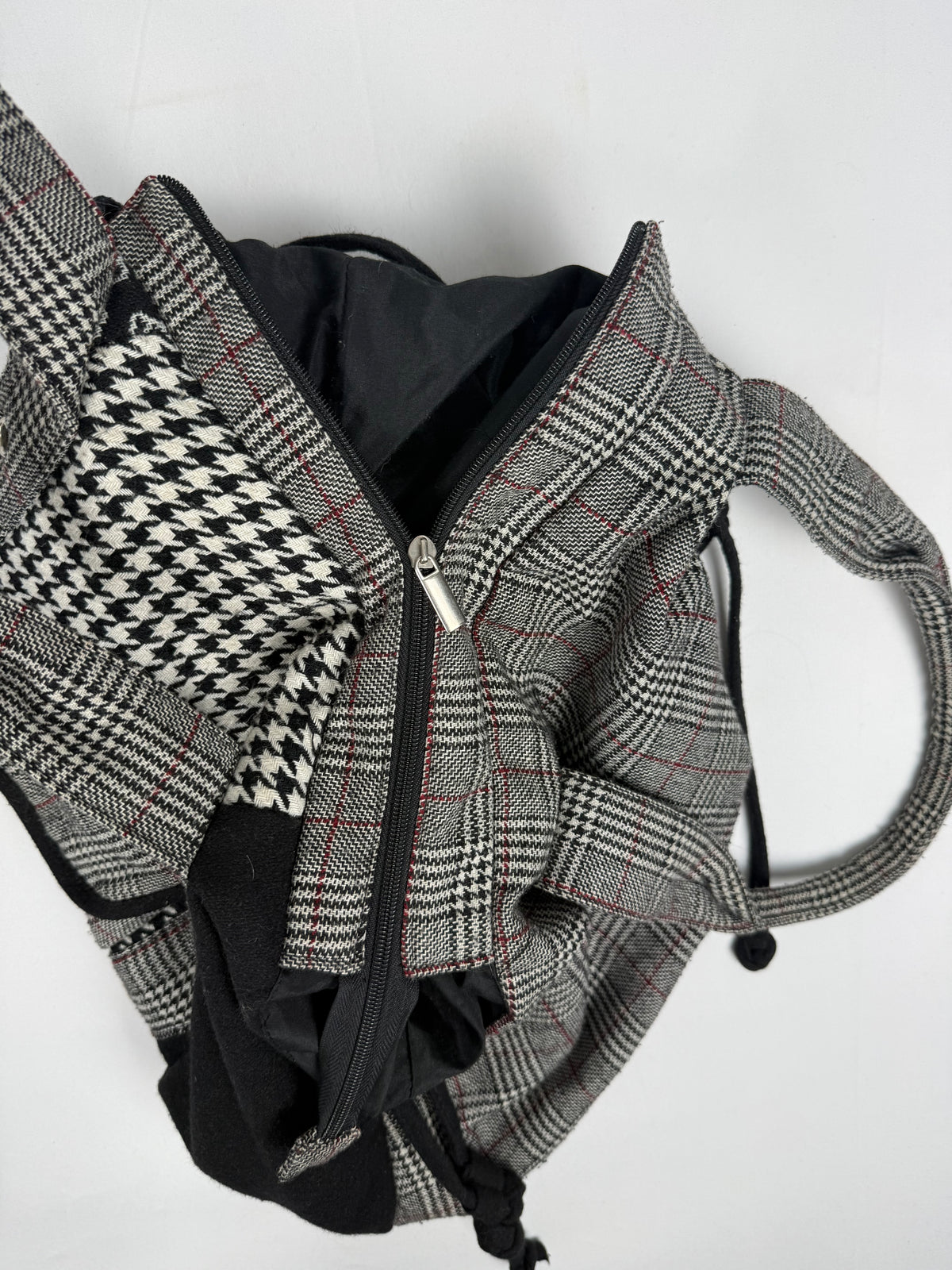 Grey graphic maxi shoulder bag