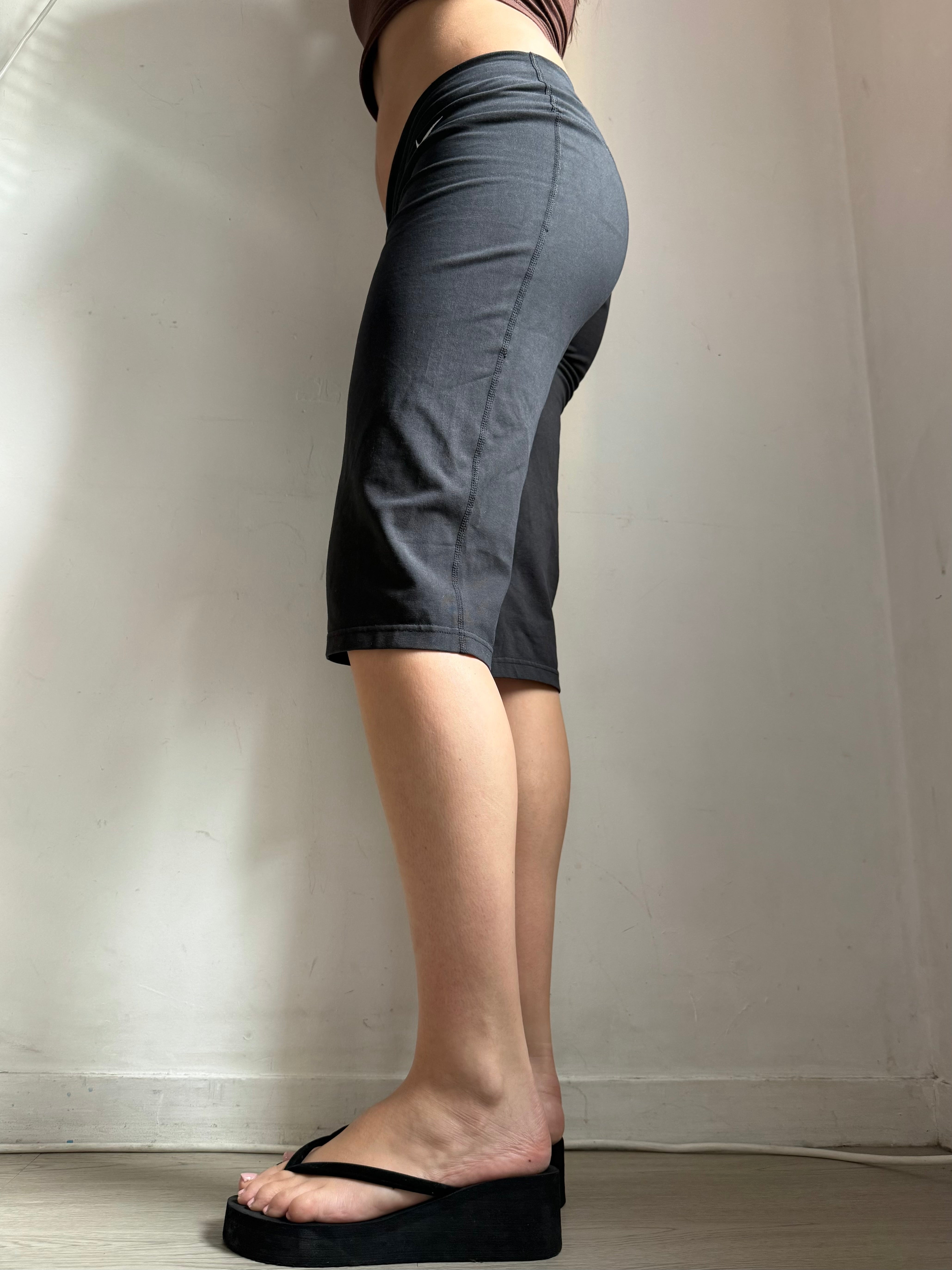 Black activewear capri pants (S)