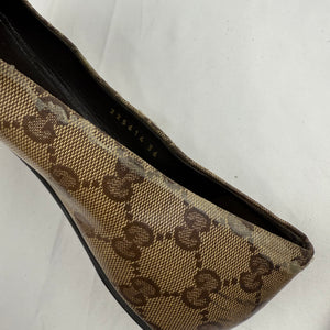 Beige monogram ballet flats slip on shoes (36)