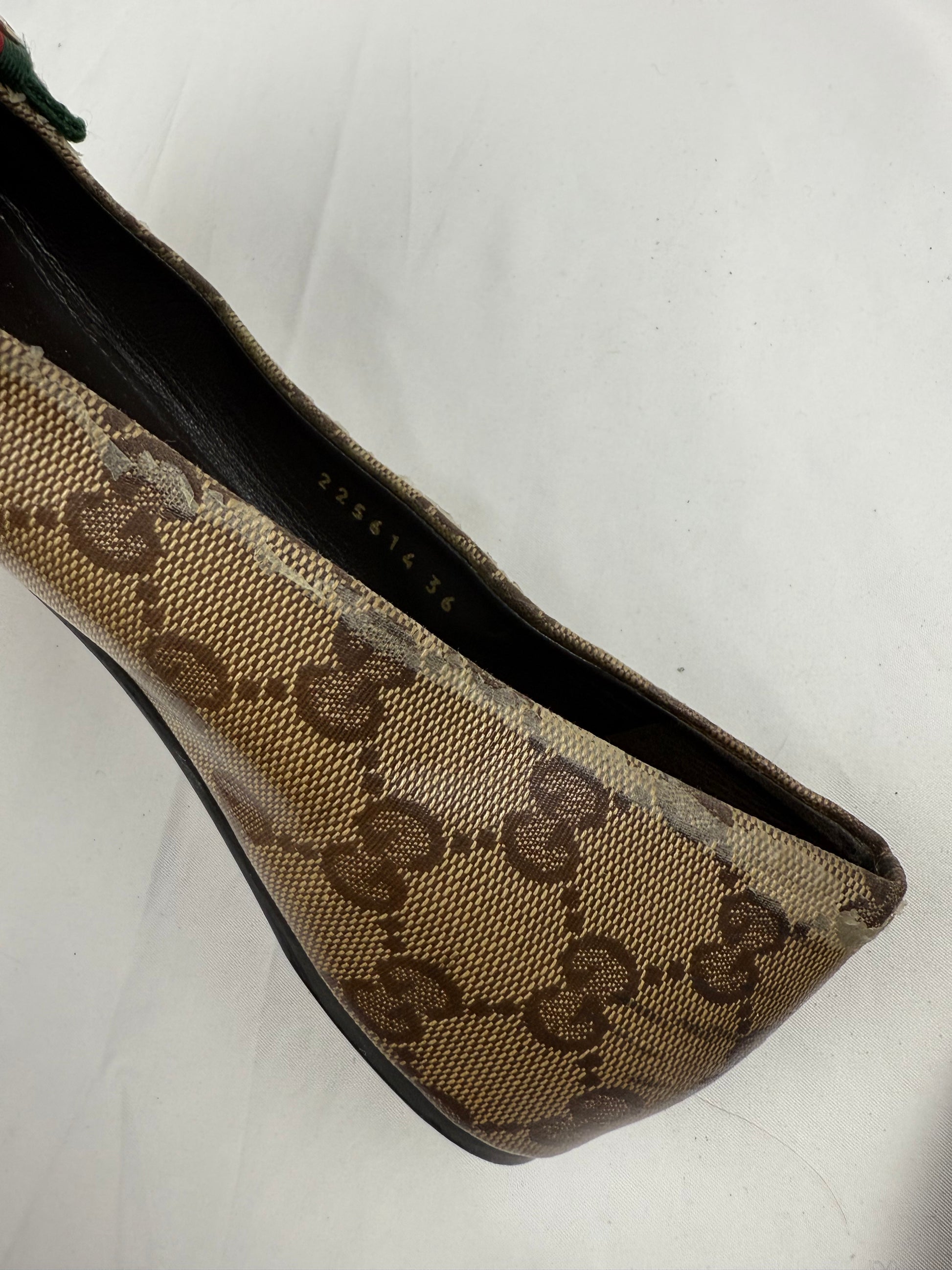 Beige monogram ballet flats slip on shoes (36)