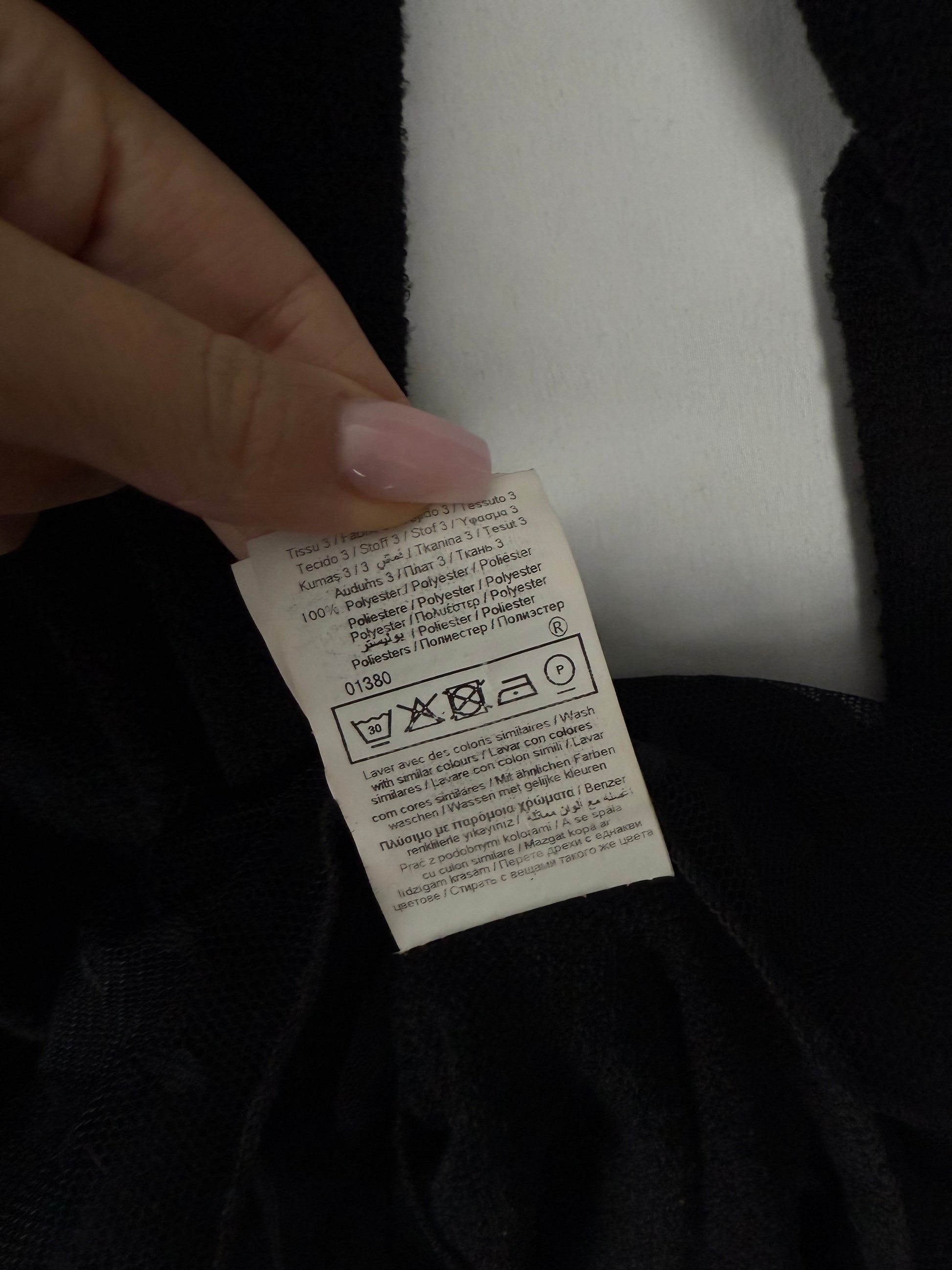 Black turtleneck / off shoulder knitted mini dress (S)