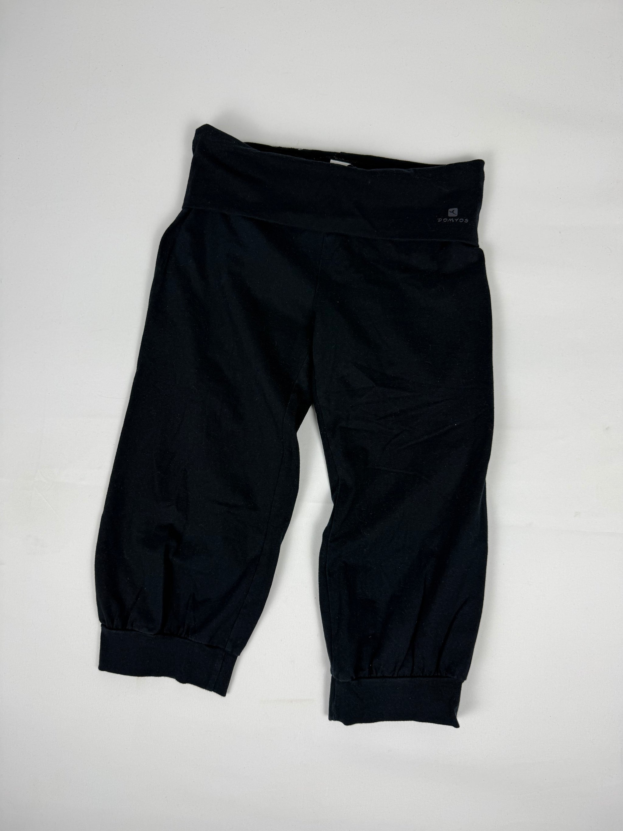 Black activewear cotton capri pants (S)