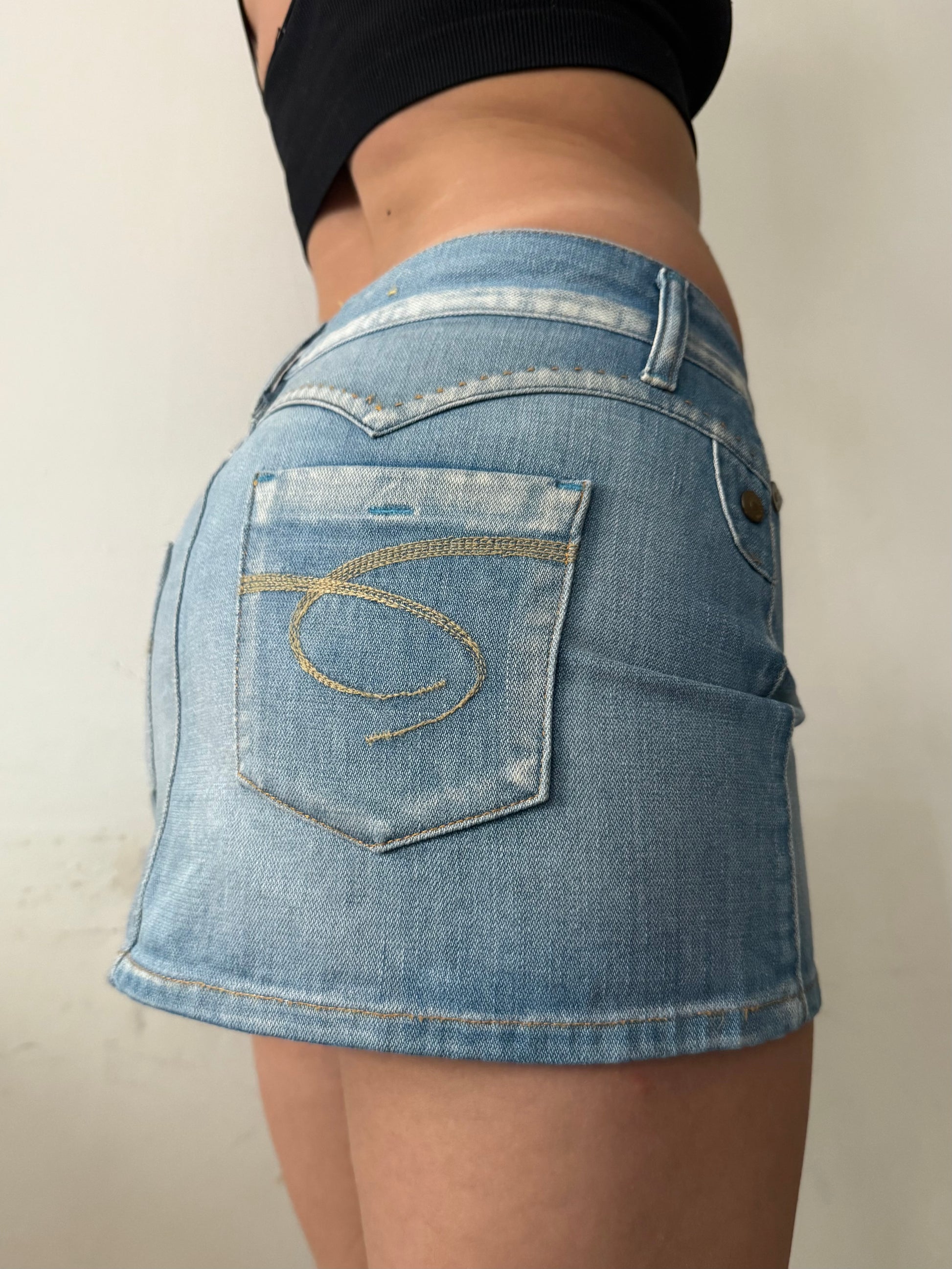 Blue denim low rise mini skirt (S)