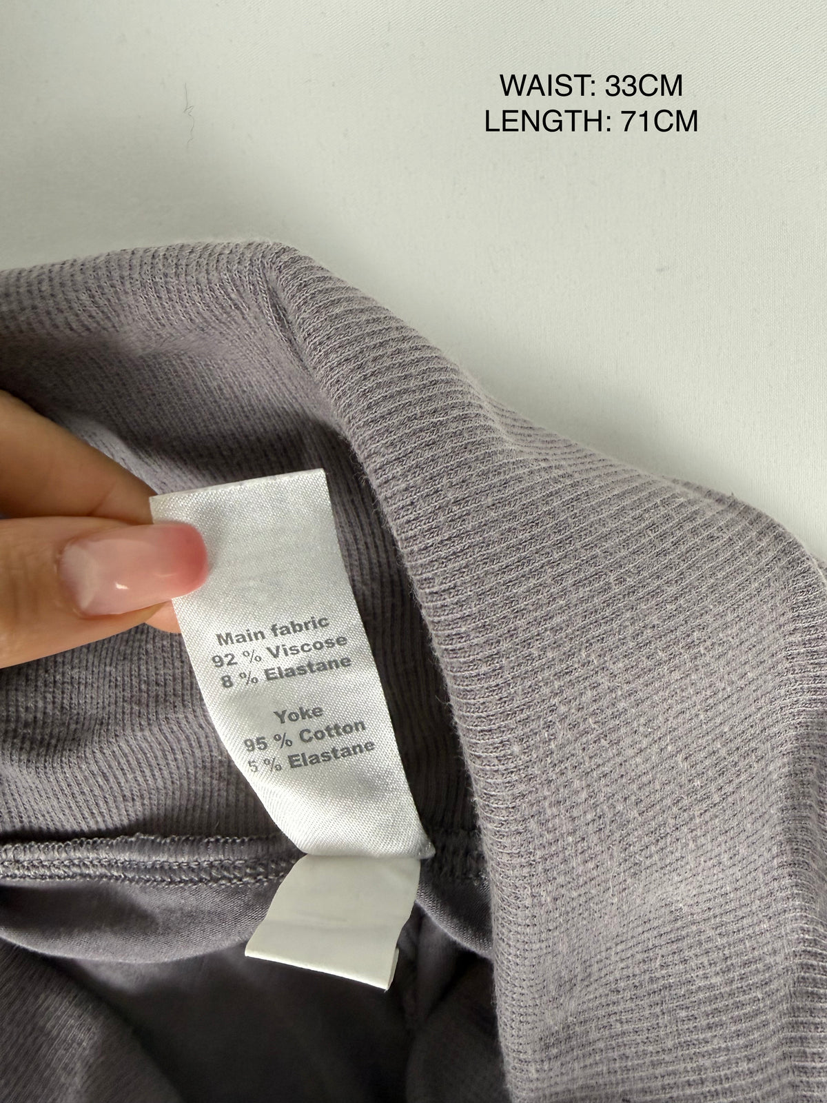 Grey low rise capri pants (XS)