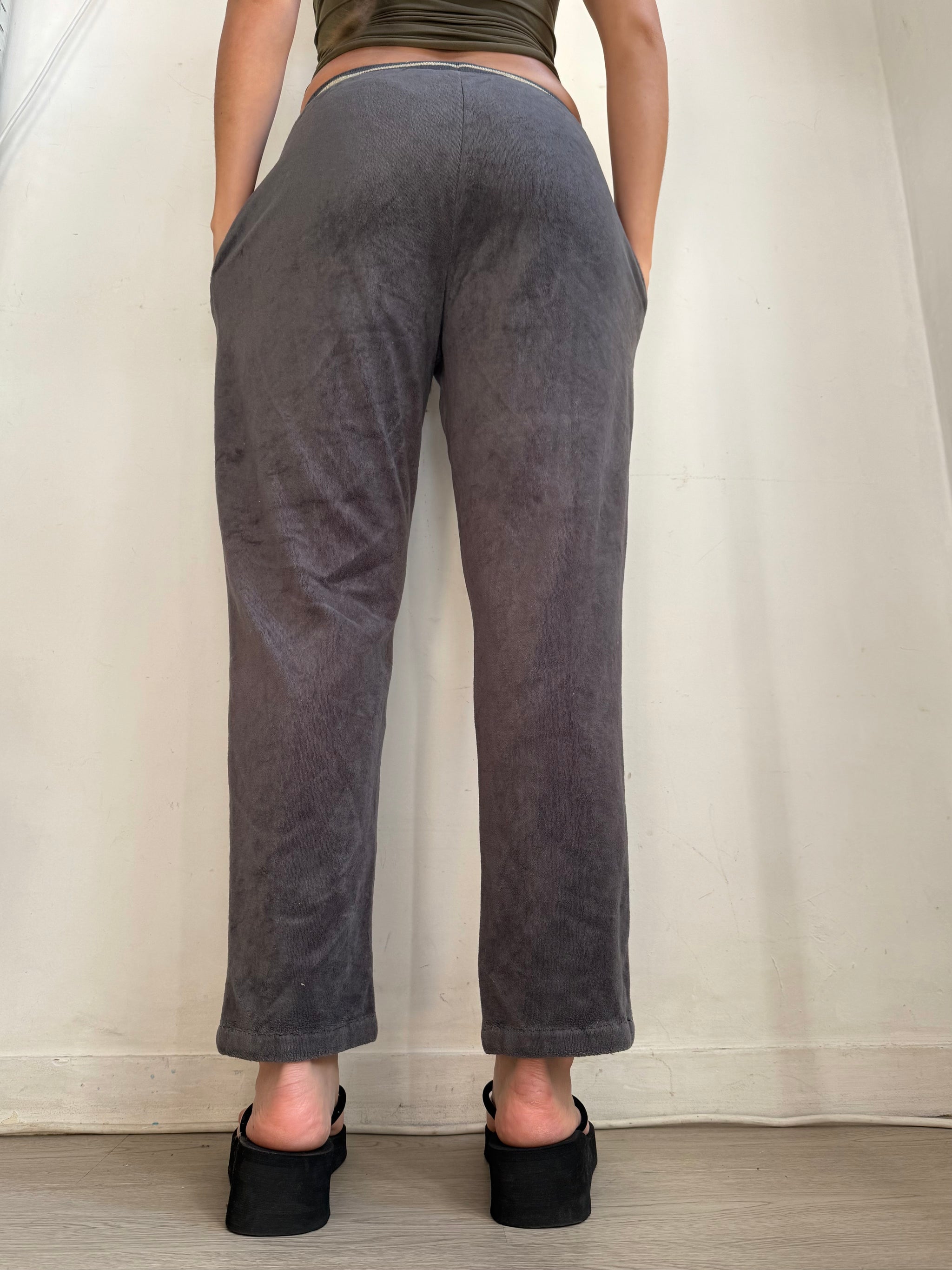 Grey activewear zip up sweatshirt + joggers set (M)