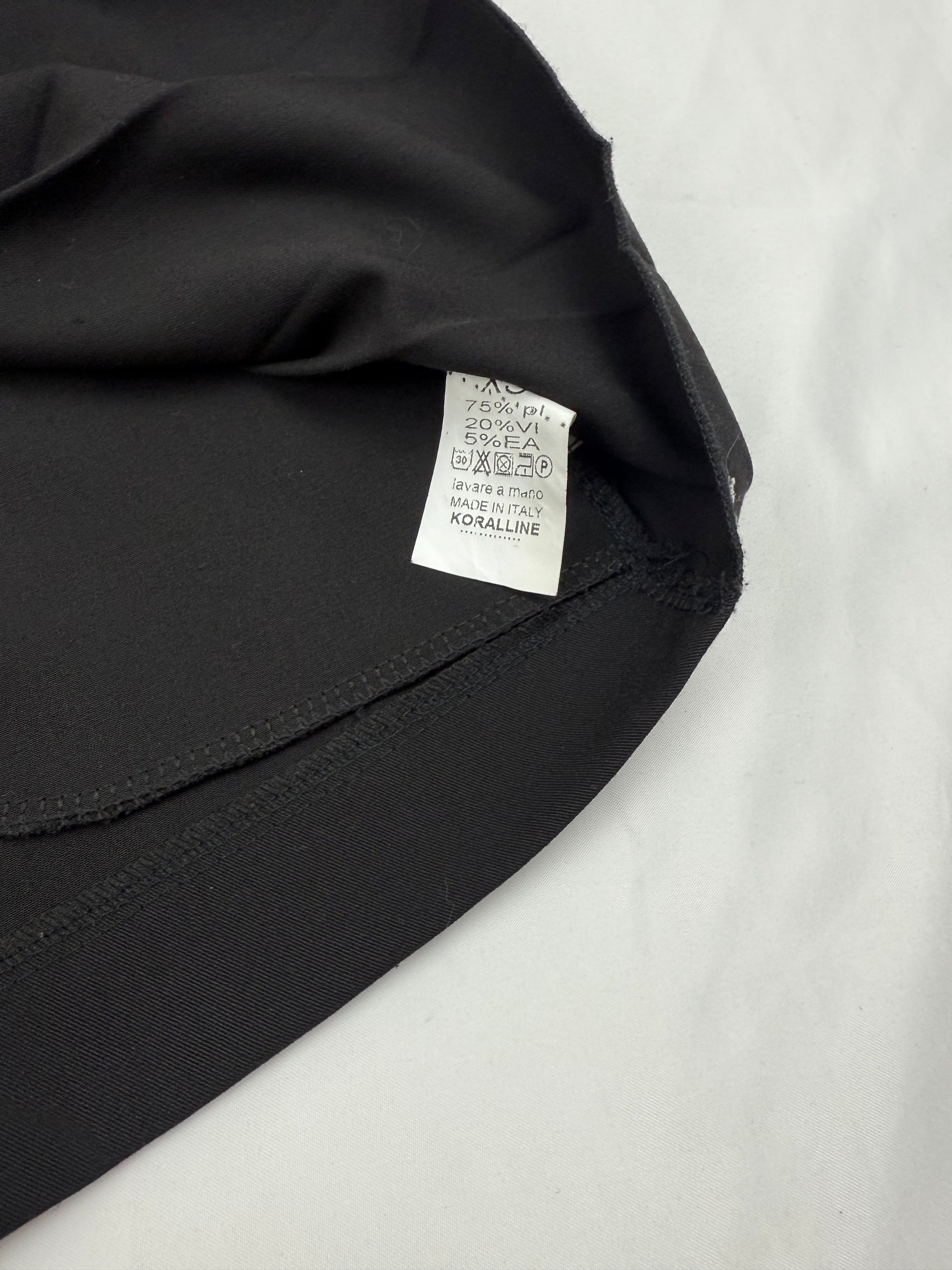 Black pleated low rise mini skirt (S)