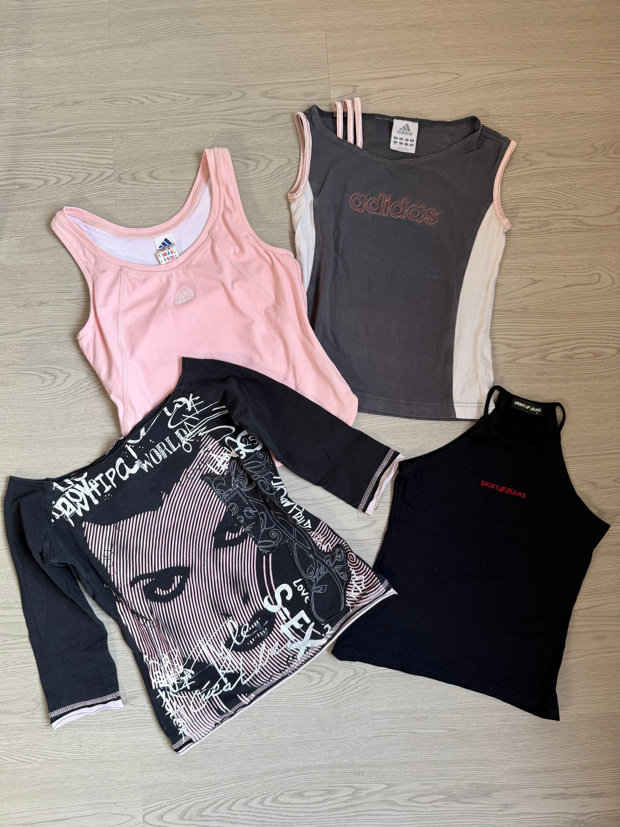 Black graphic cotton 3/4 sleeves top (M)