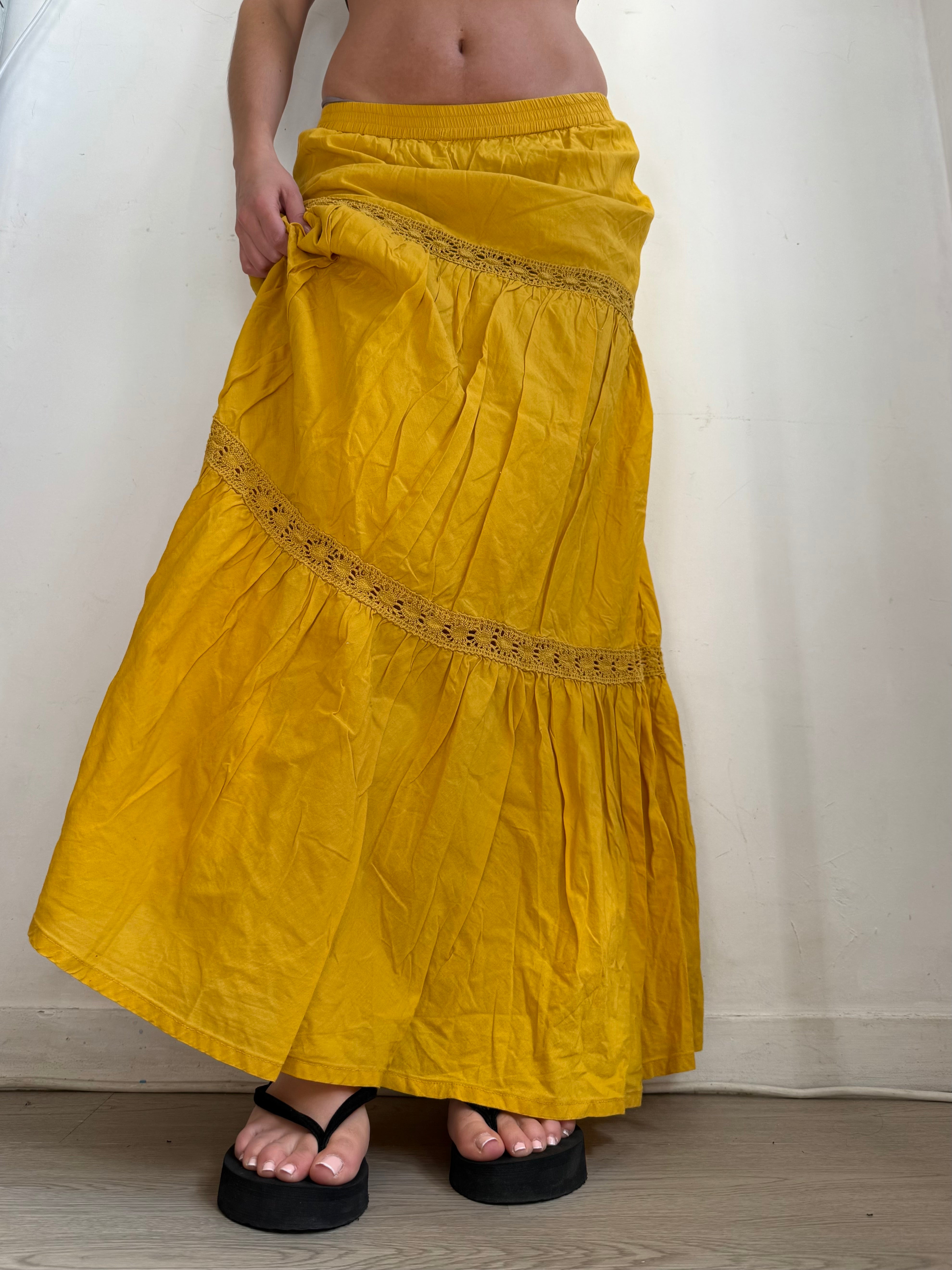 Yellow low rise maxi skirt (M)