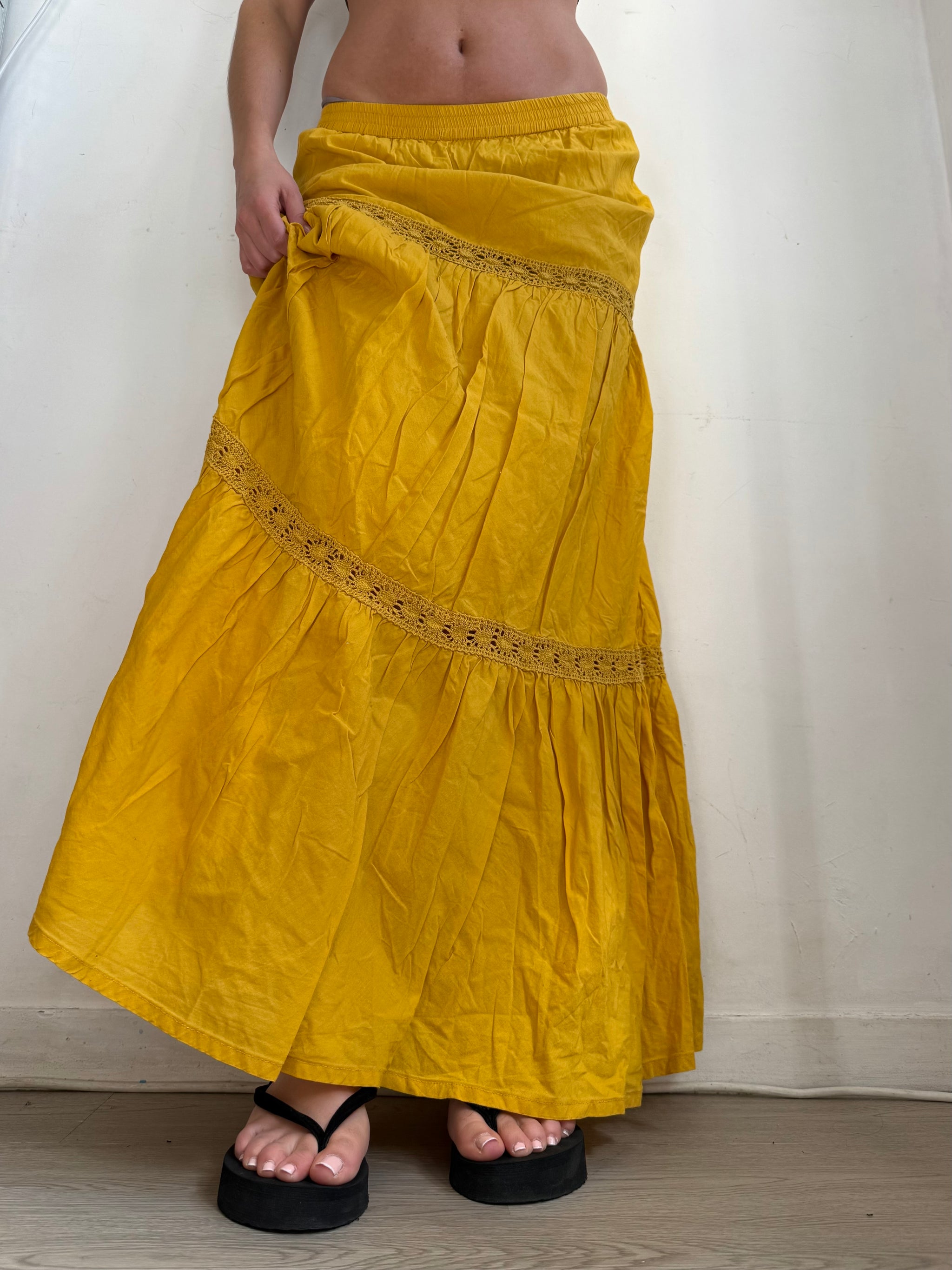 Yellow low rise maxi skirt (M)