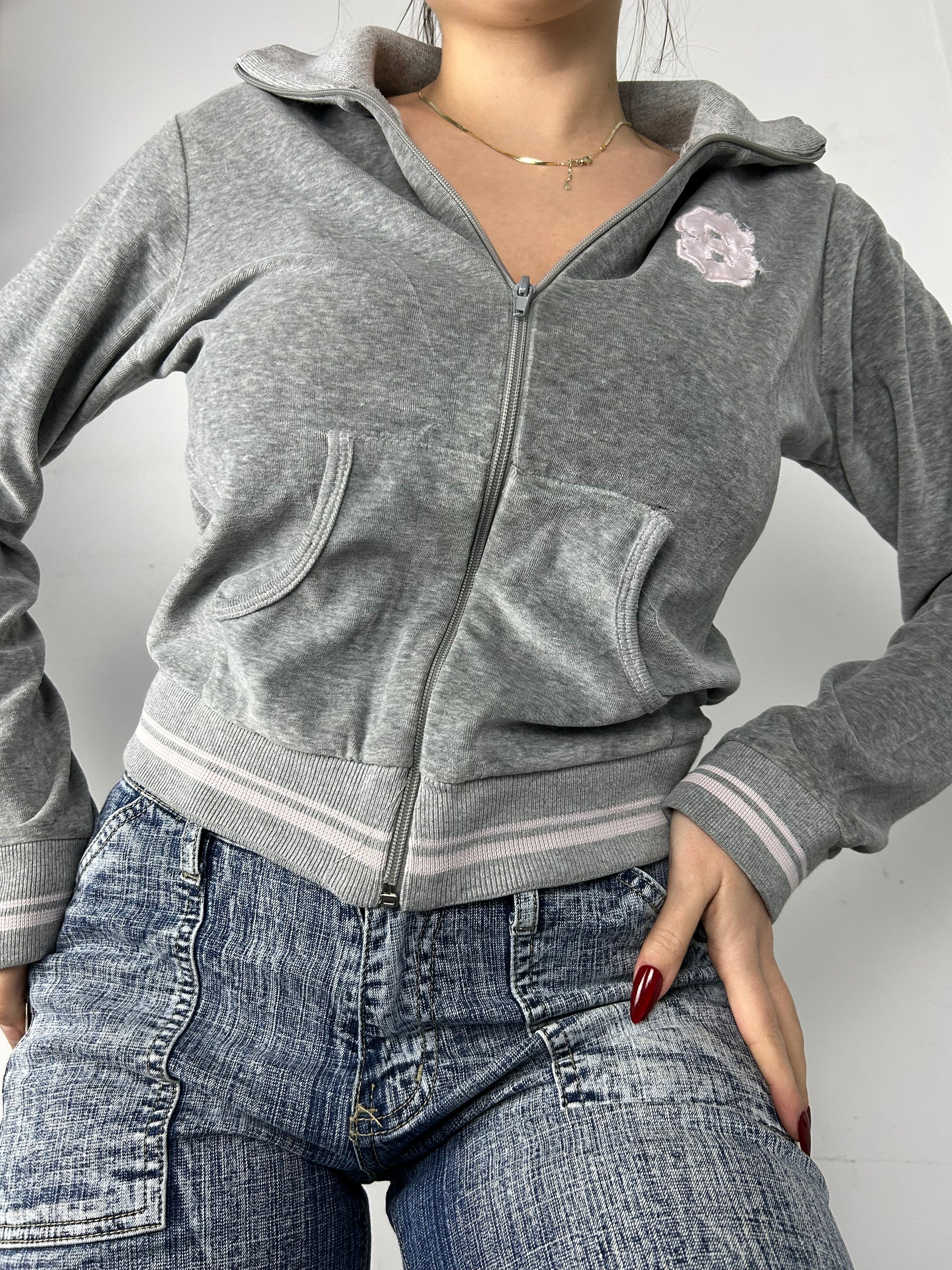 Grey velvet zip up hoodie (M)