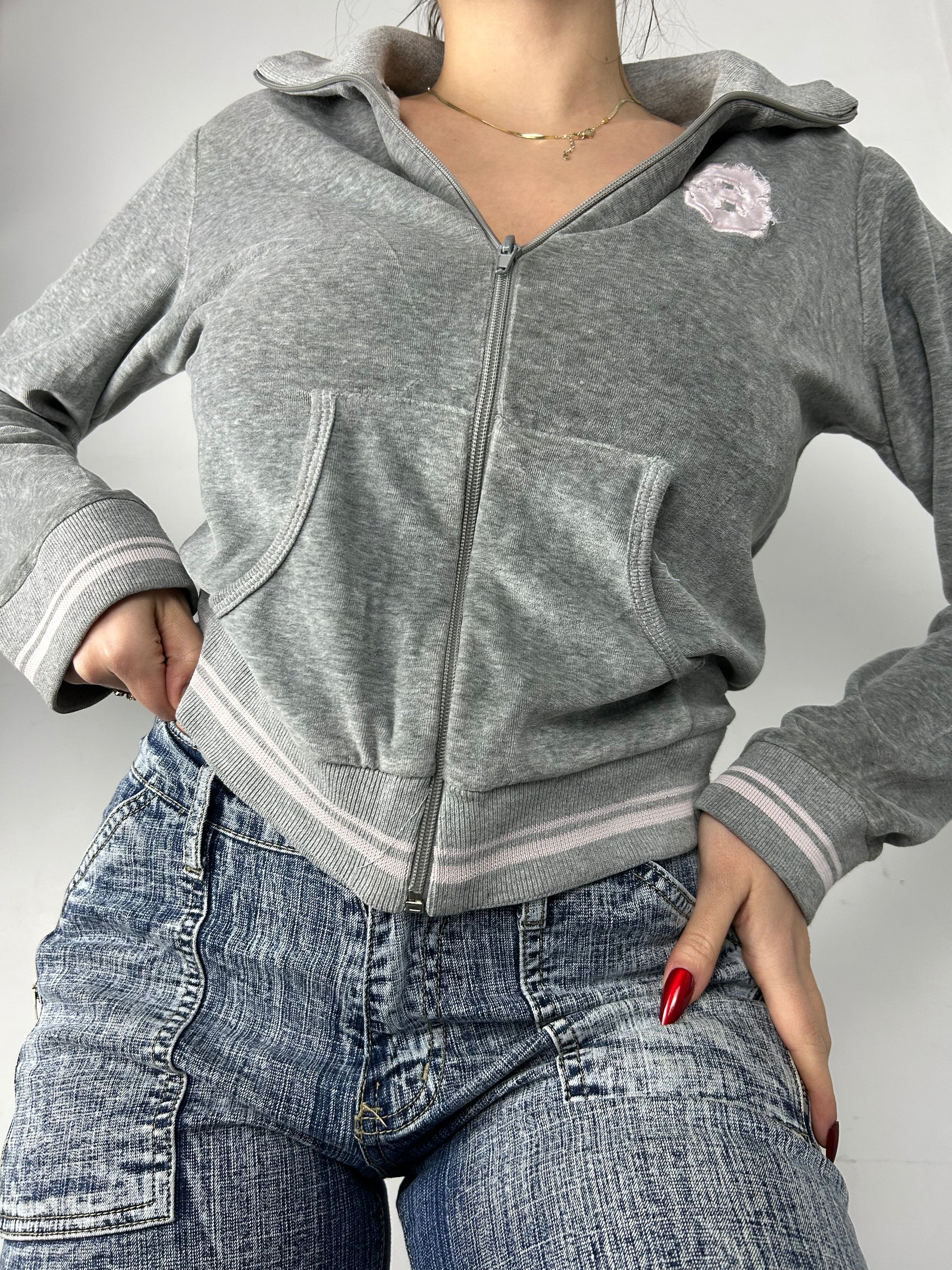 Grey velvet zip up hoodie (M)