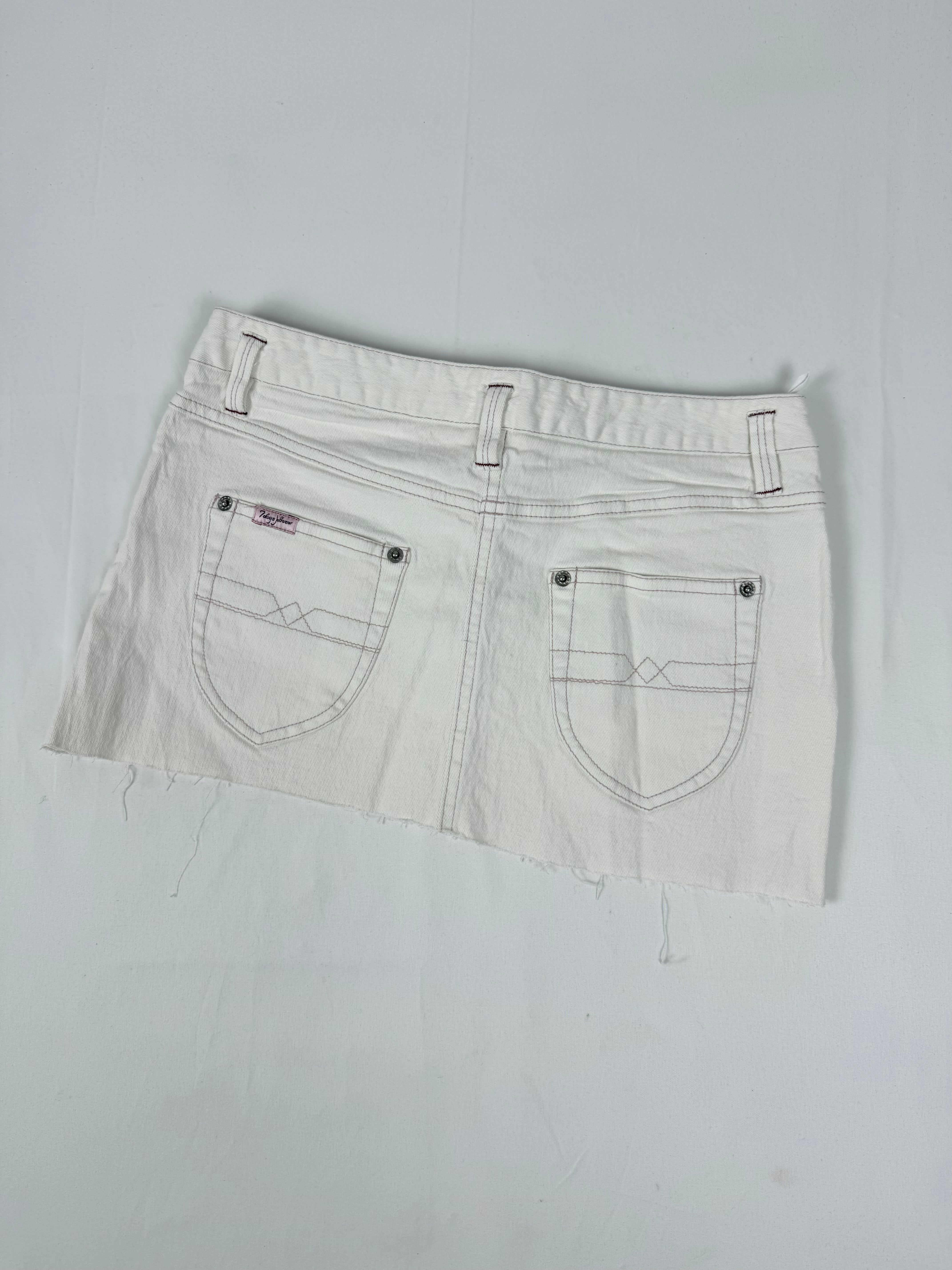 White denim low rise mini skirt (S)