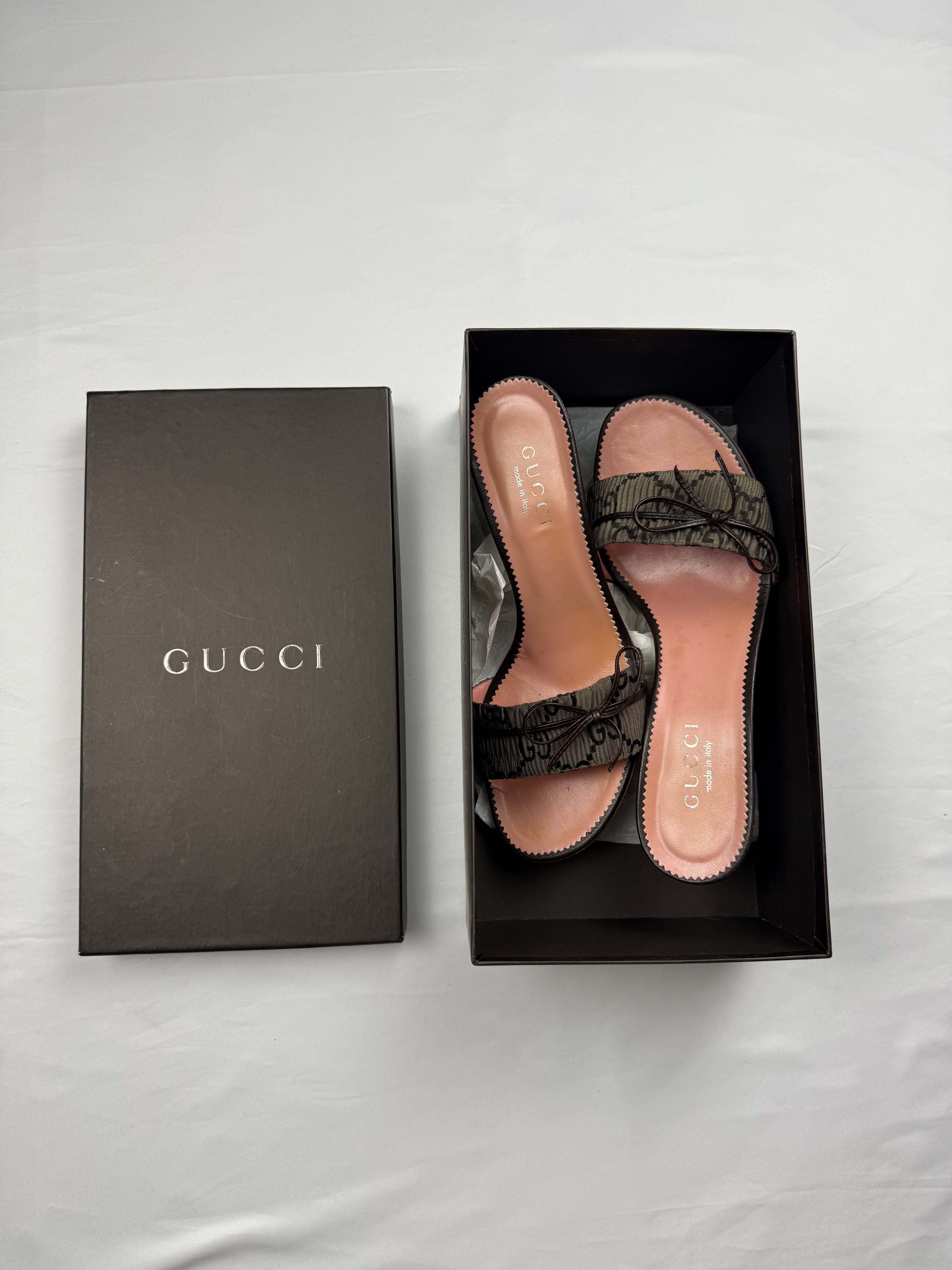 Brown monogram kitten heels mules (37.5)
