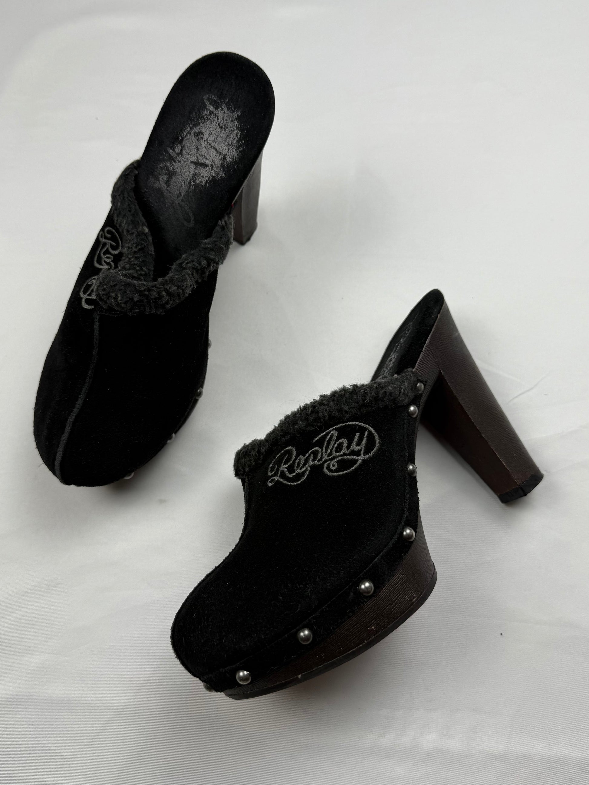 Black faux fur suede heels mules (36)