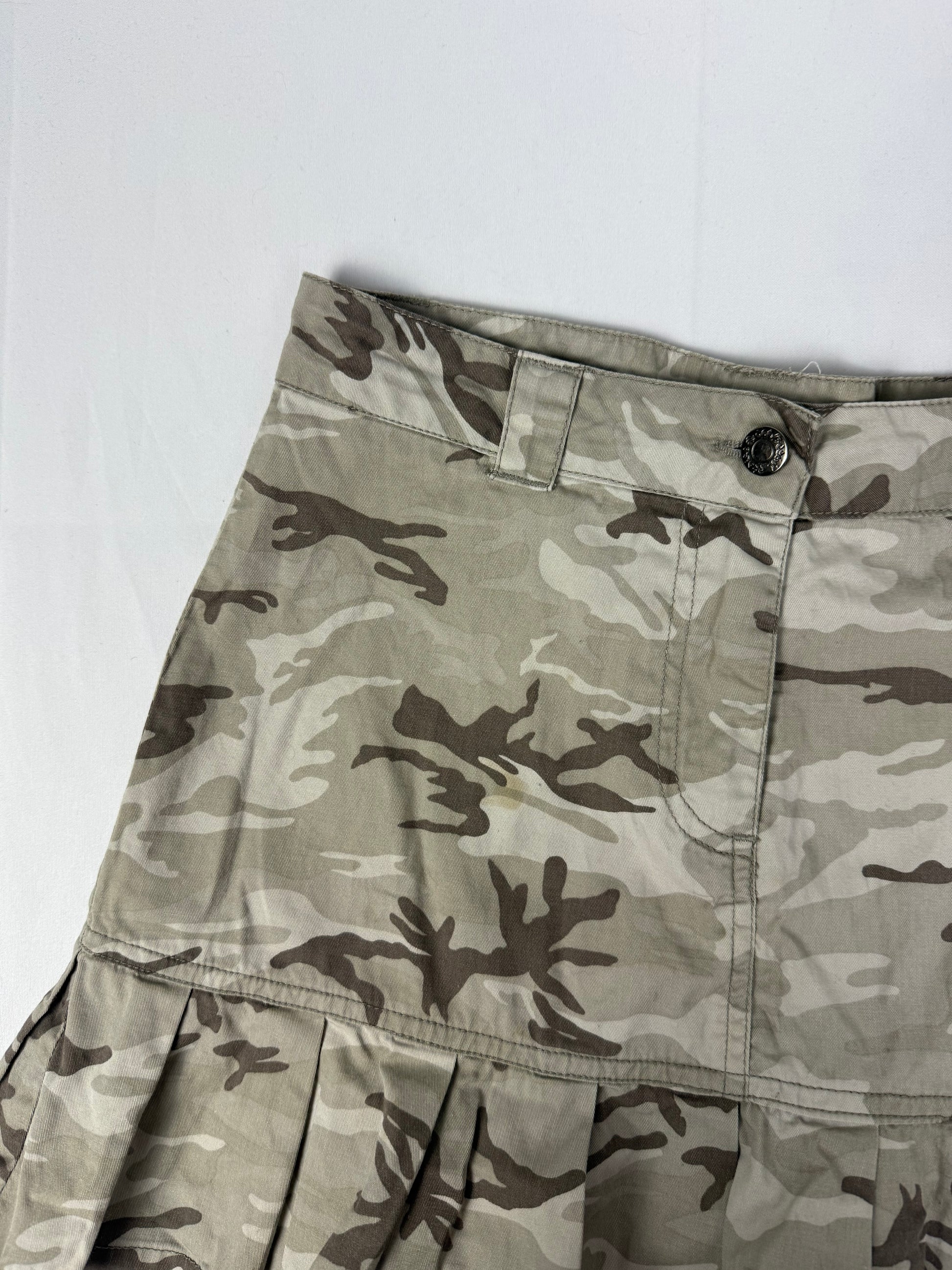 Khaki camo pleated mini skirt (XS)