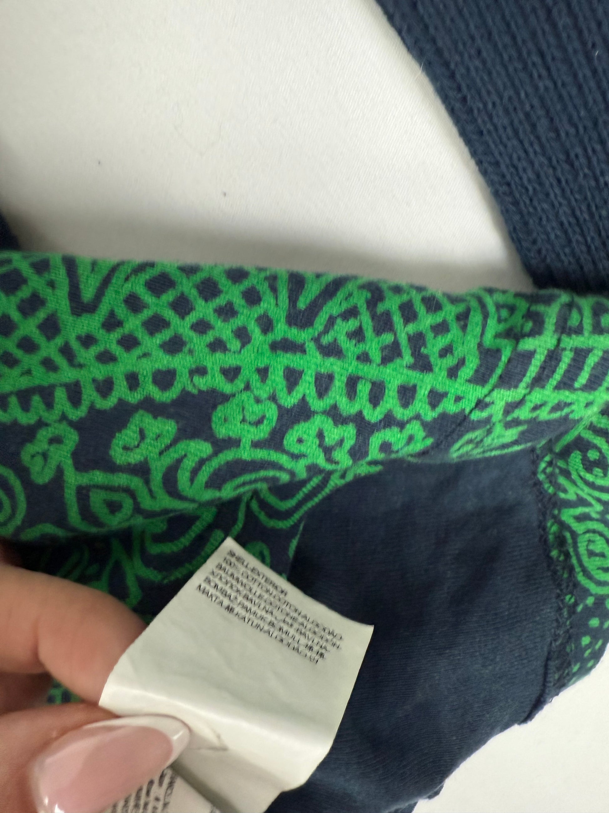 Navy graphic V neck jumper (XS/S)