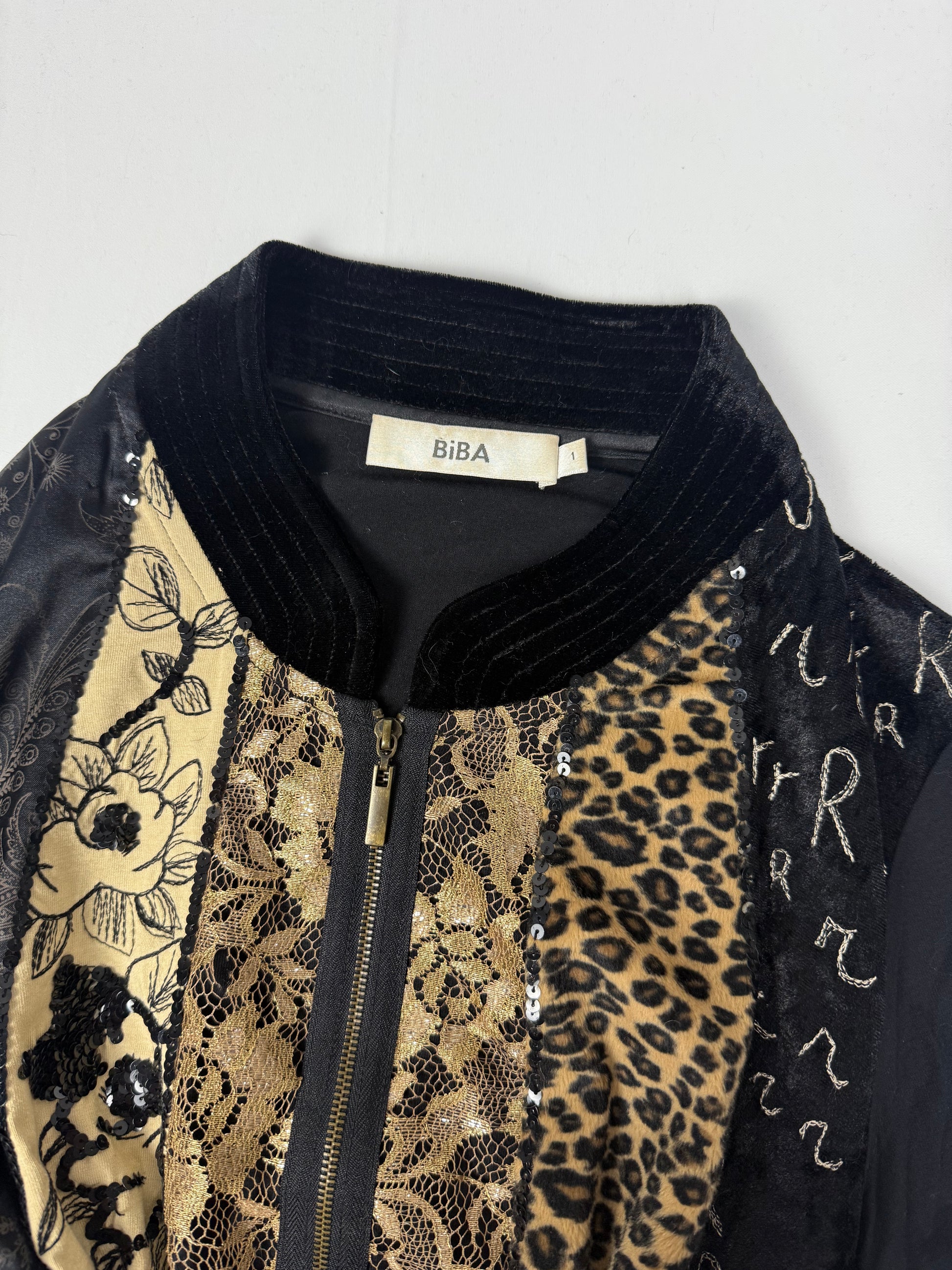 Black & gold velvet zip up jacket (S/M)