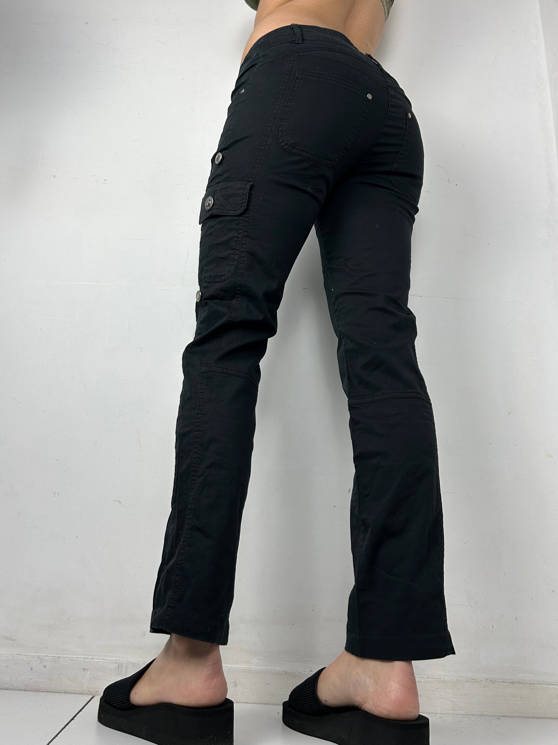 Black denim low rise cargo pants (S)