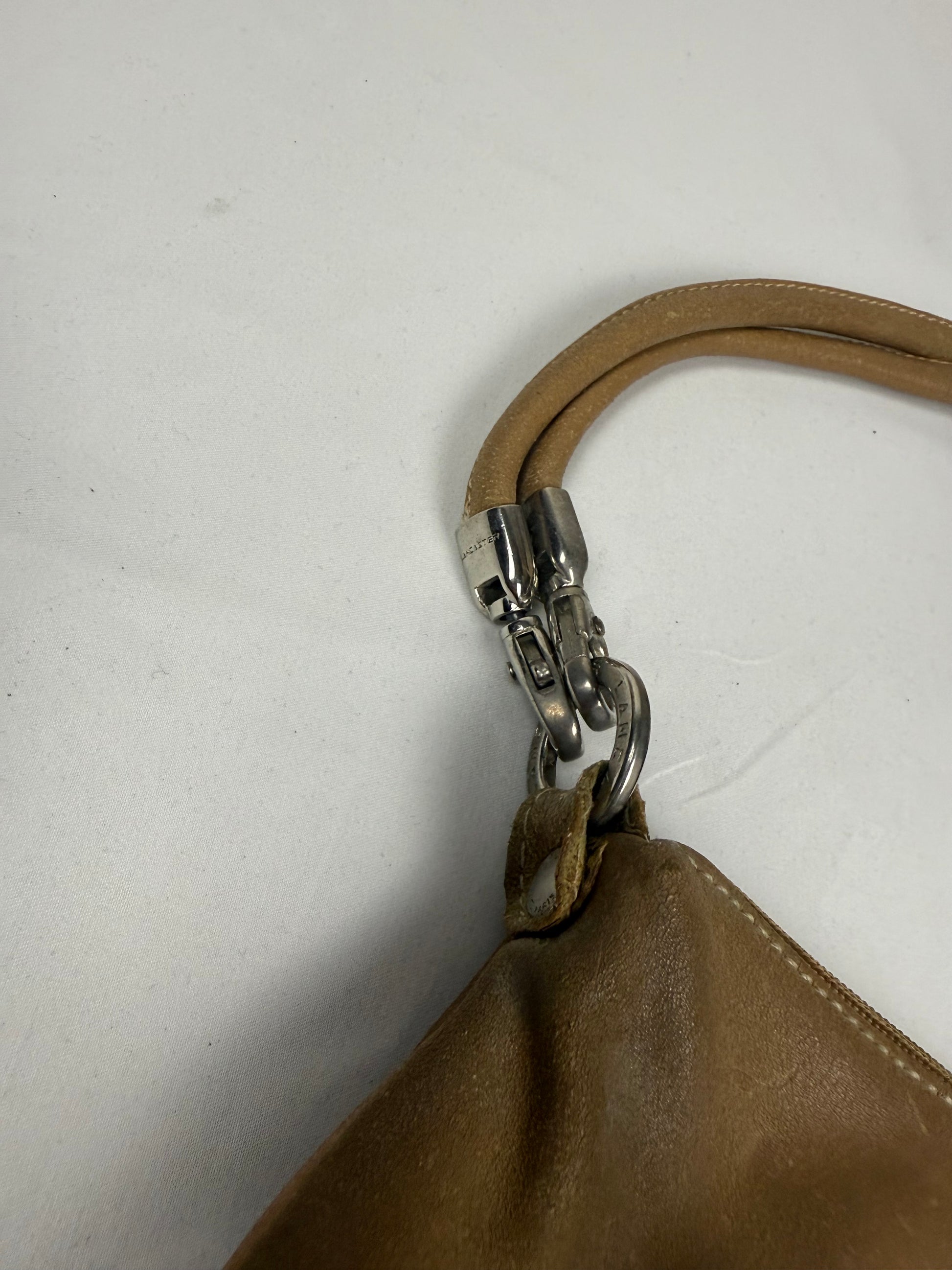 Beige real leather shoulder bag (30x24cm)