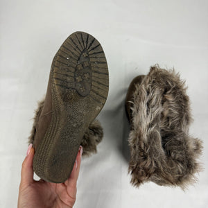 Brown faux fur wedge winter boots (35)