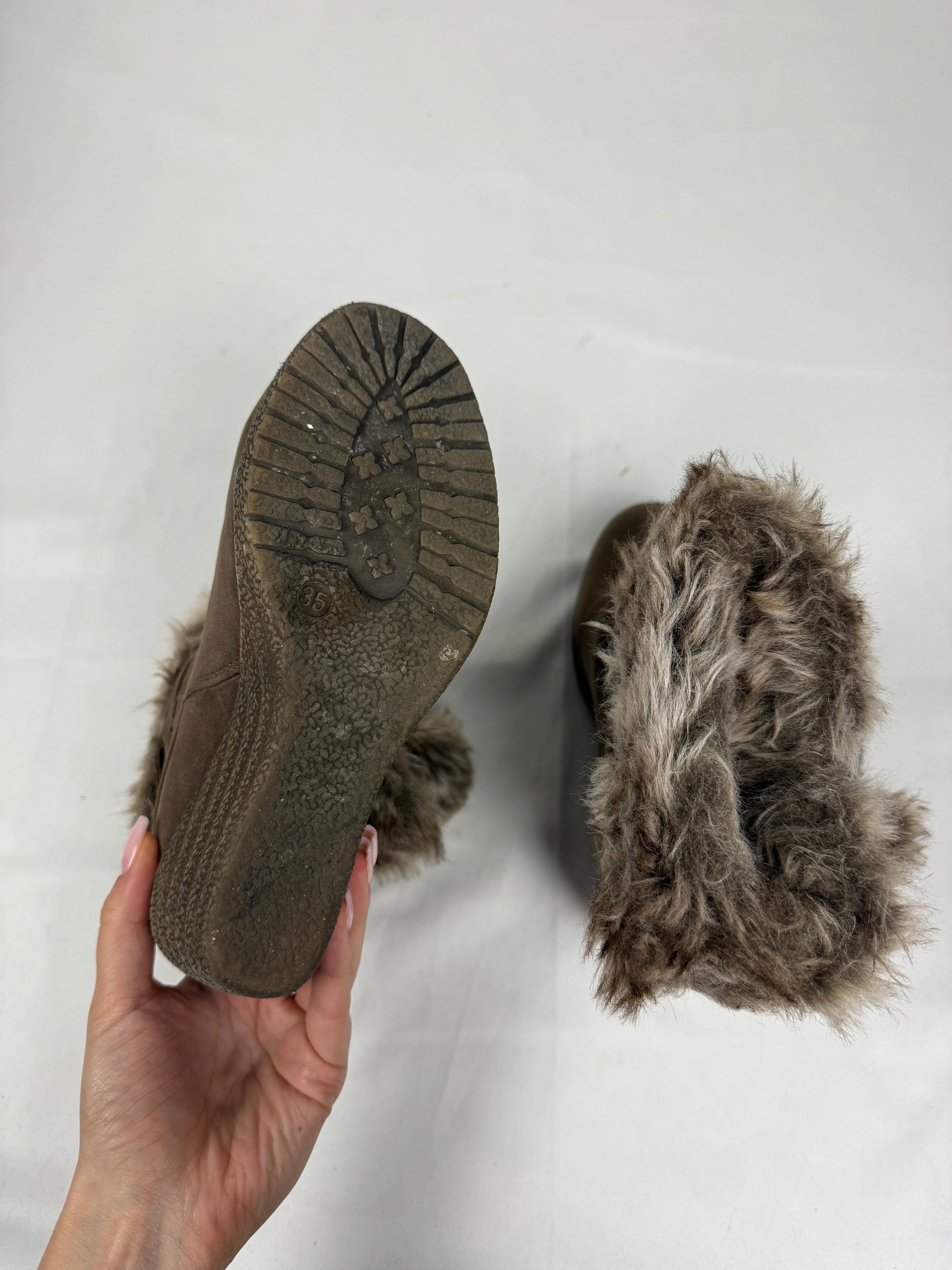 Brown faux fur wedge winter boots (35)