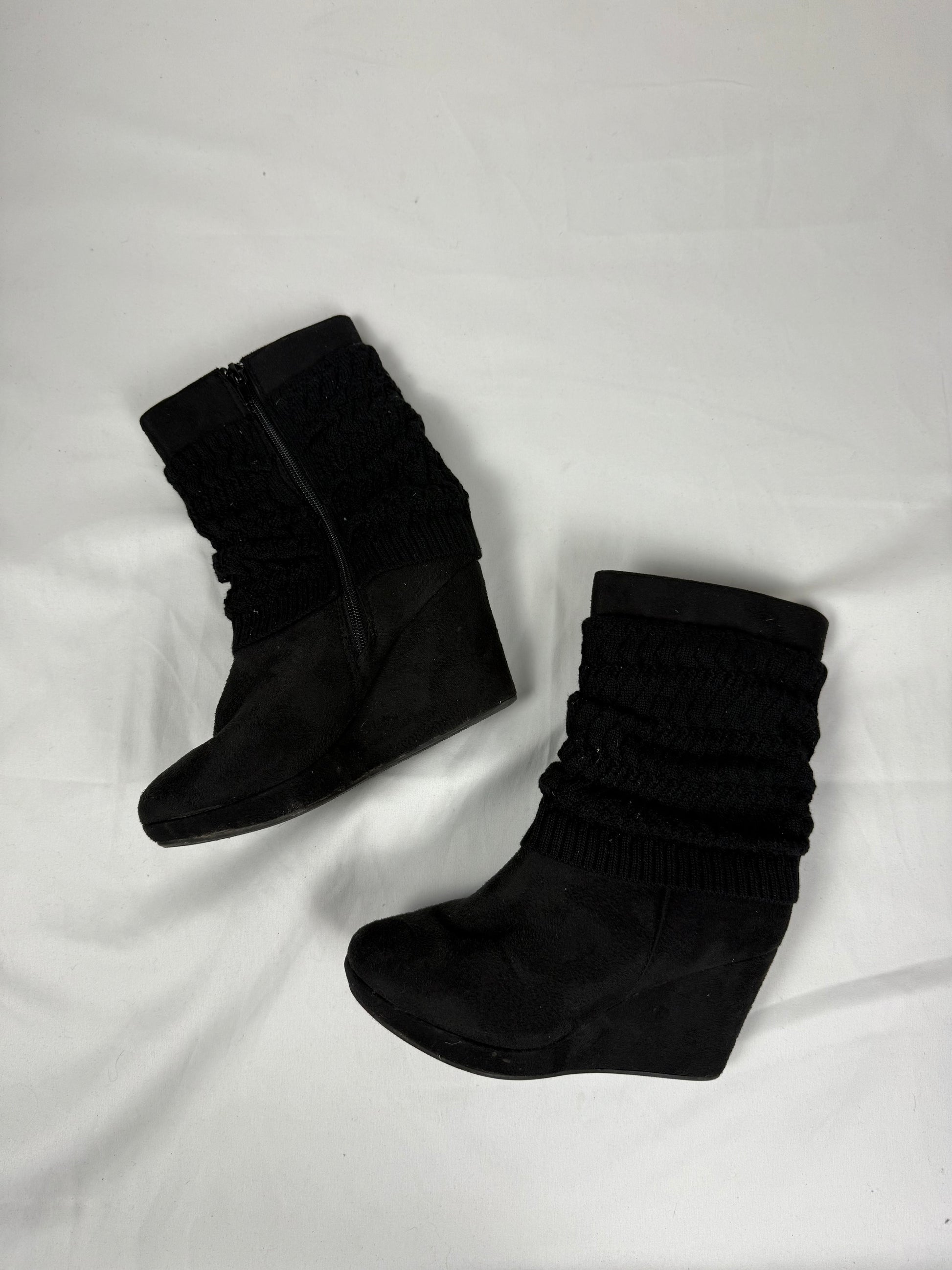 Black suede winter wedge boots (37)