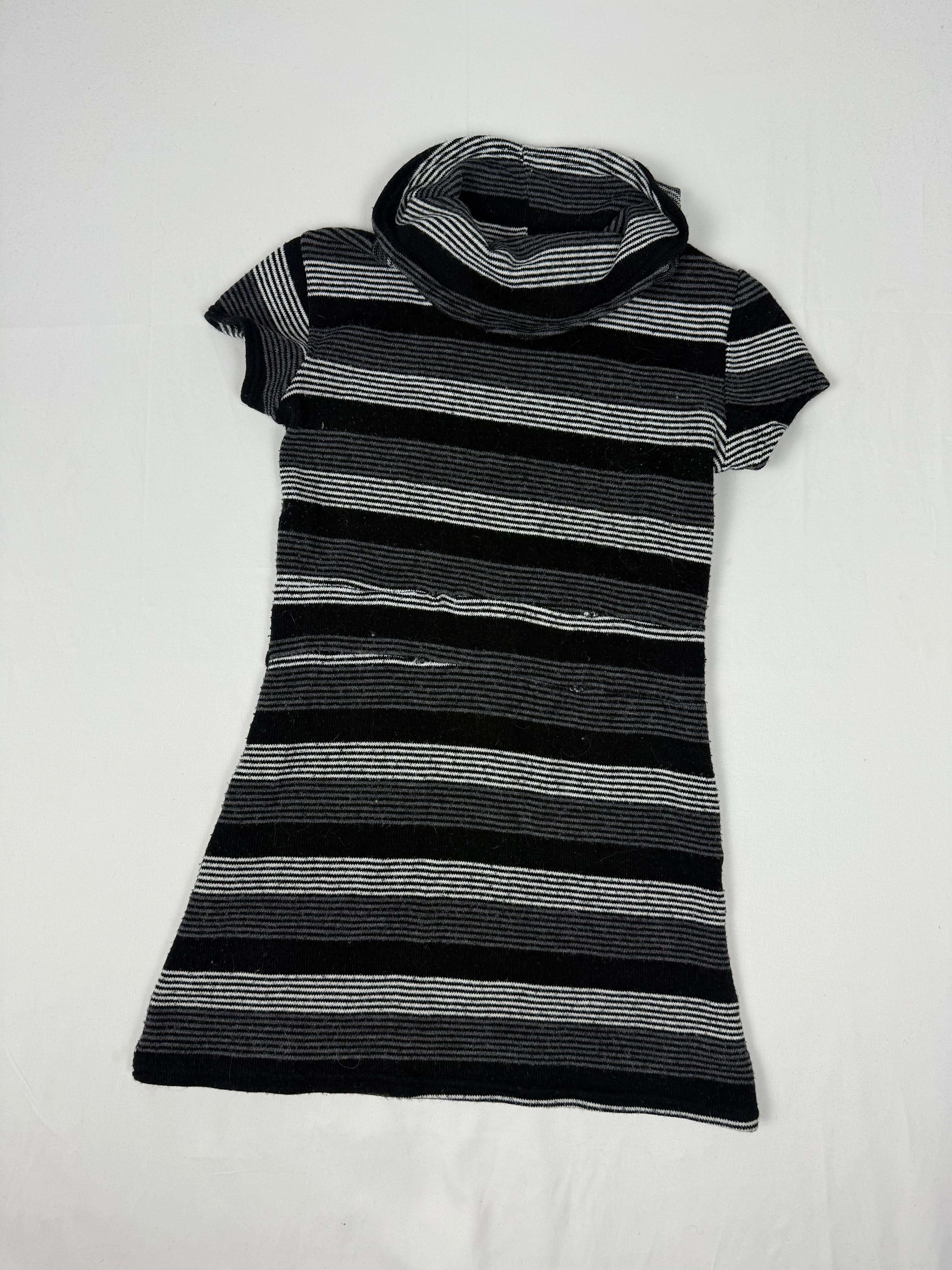 Black & grey striped turtleneck short sleeves dress (S)