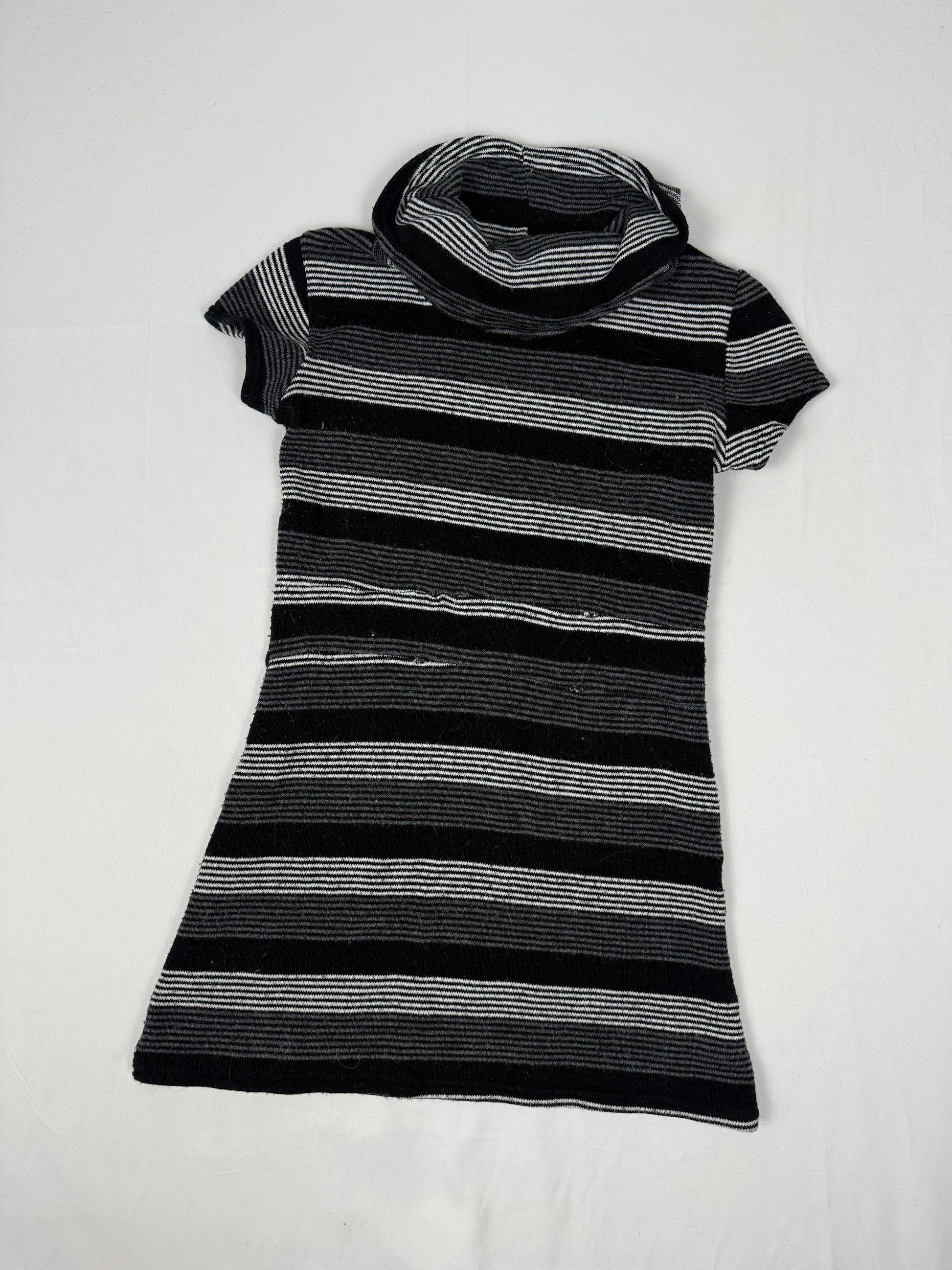 Grey striped turtleneck short sleeves dress (S)