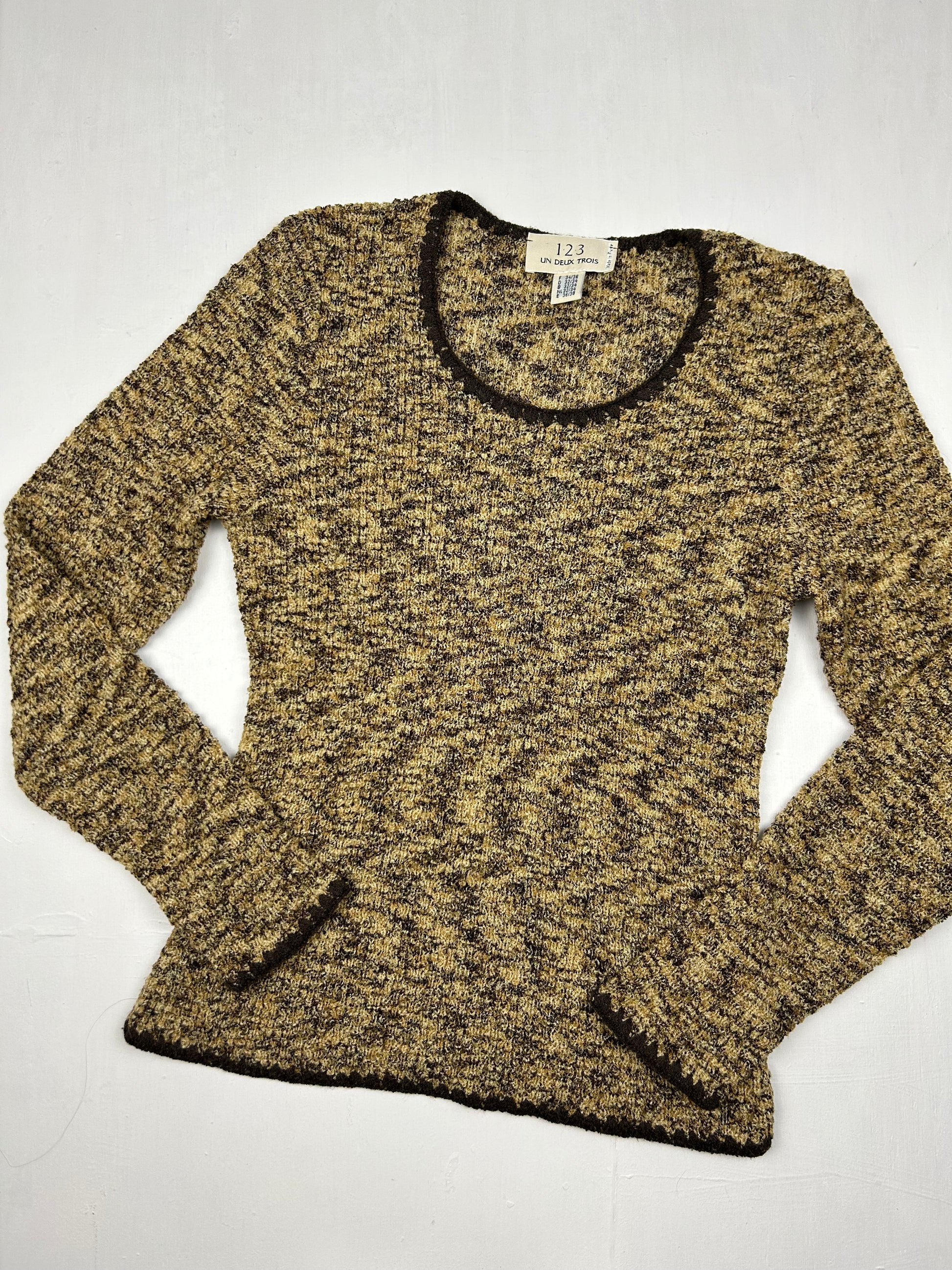 Beige round neck jumper (S/M)