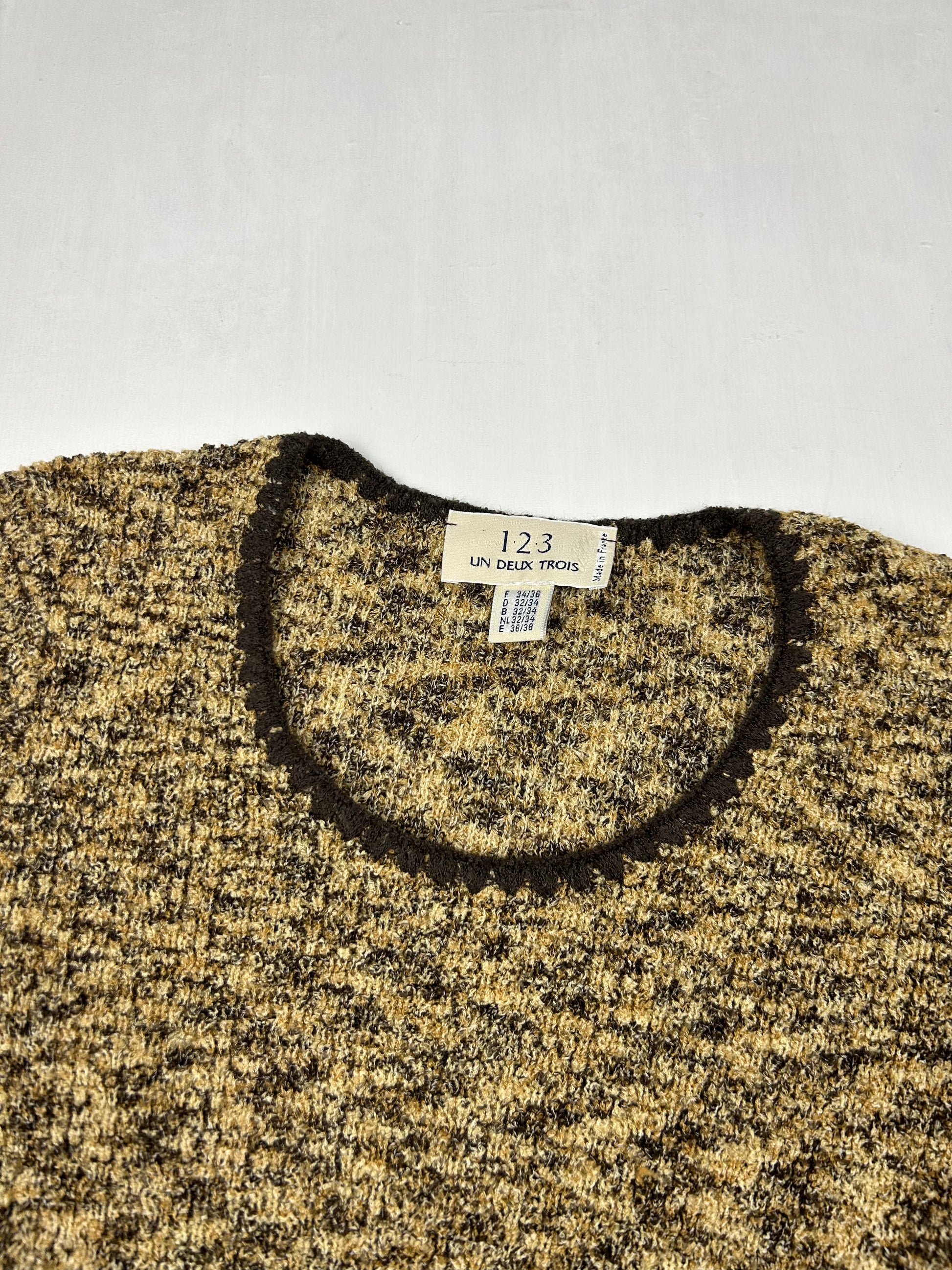 Beige round neck jumper (S/M)