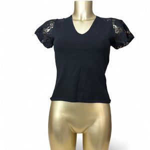 Black lace sleeves tight fit tee (M)