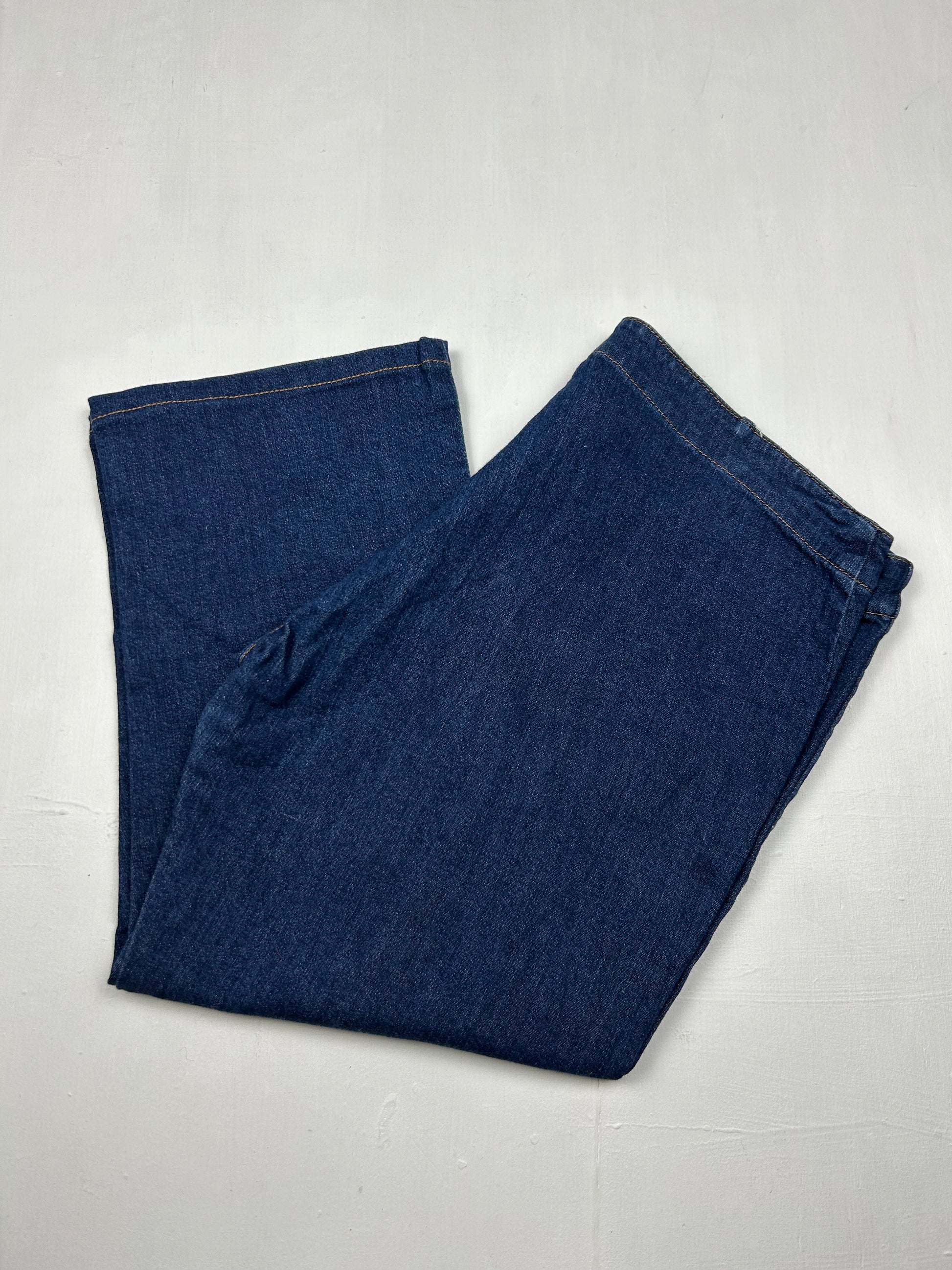 Blue low waist capri pants (M)