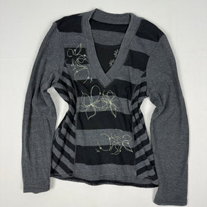 Grey V neck striped long sleeves top (S/M)