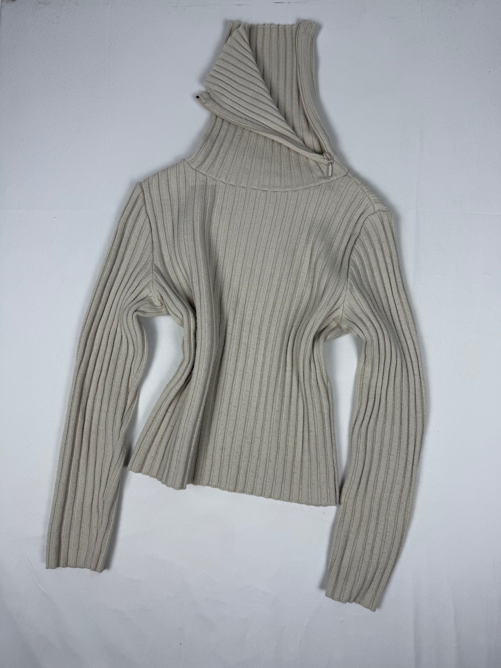 Beige ribbed turtleneck jumper (S/M)