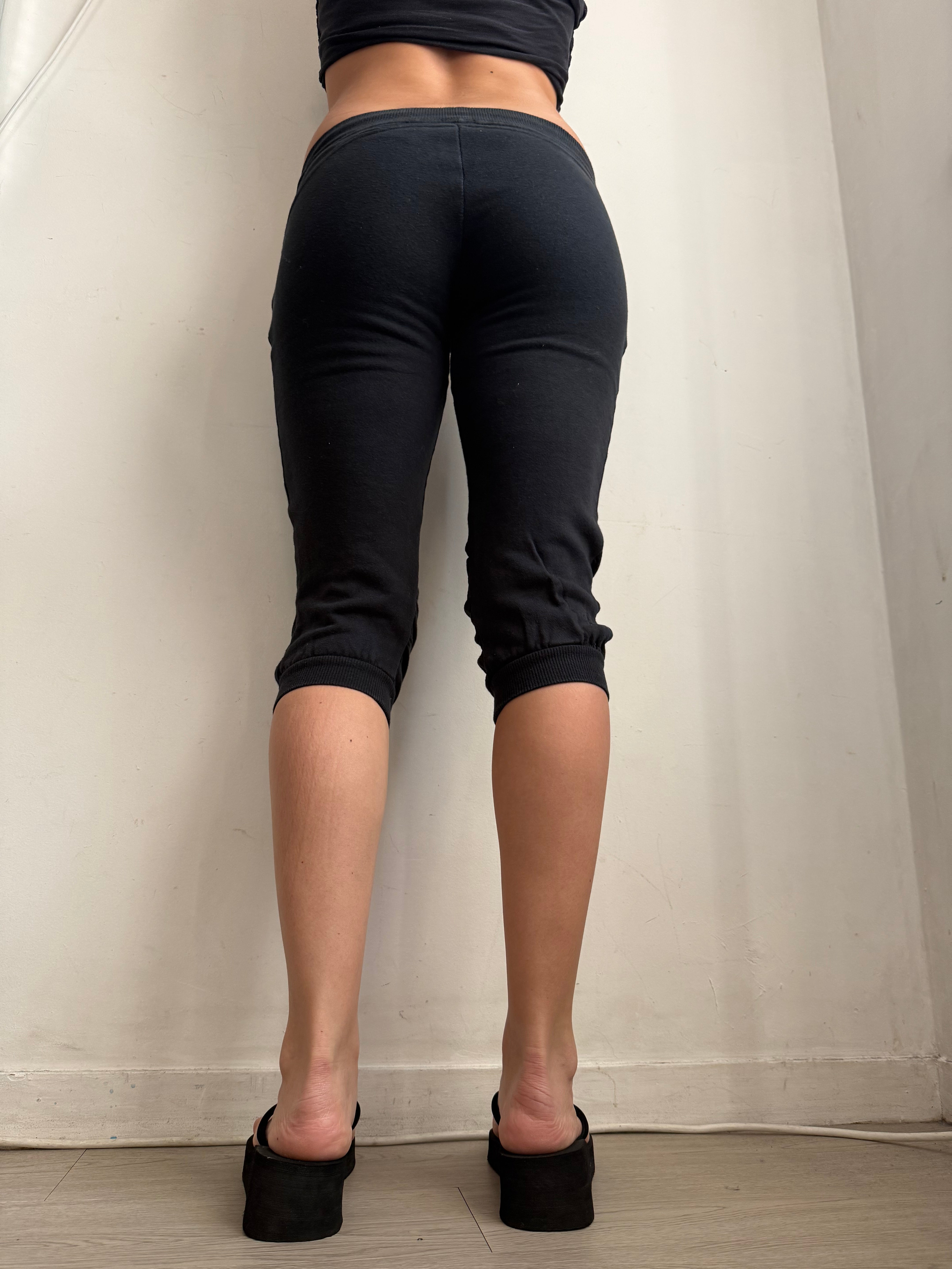 Black activewear capri pants (XS)