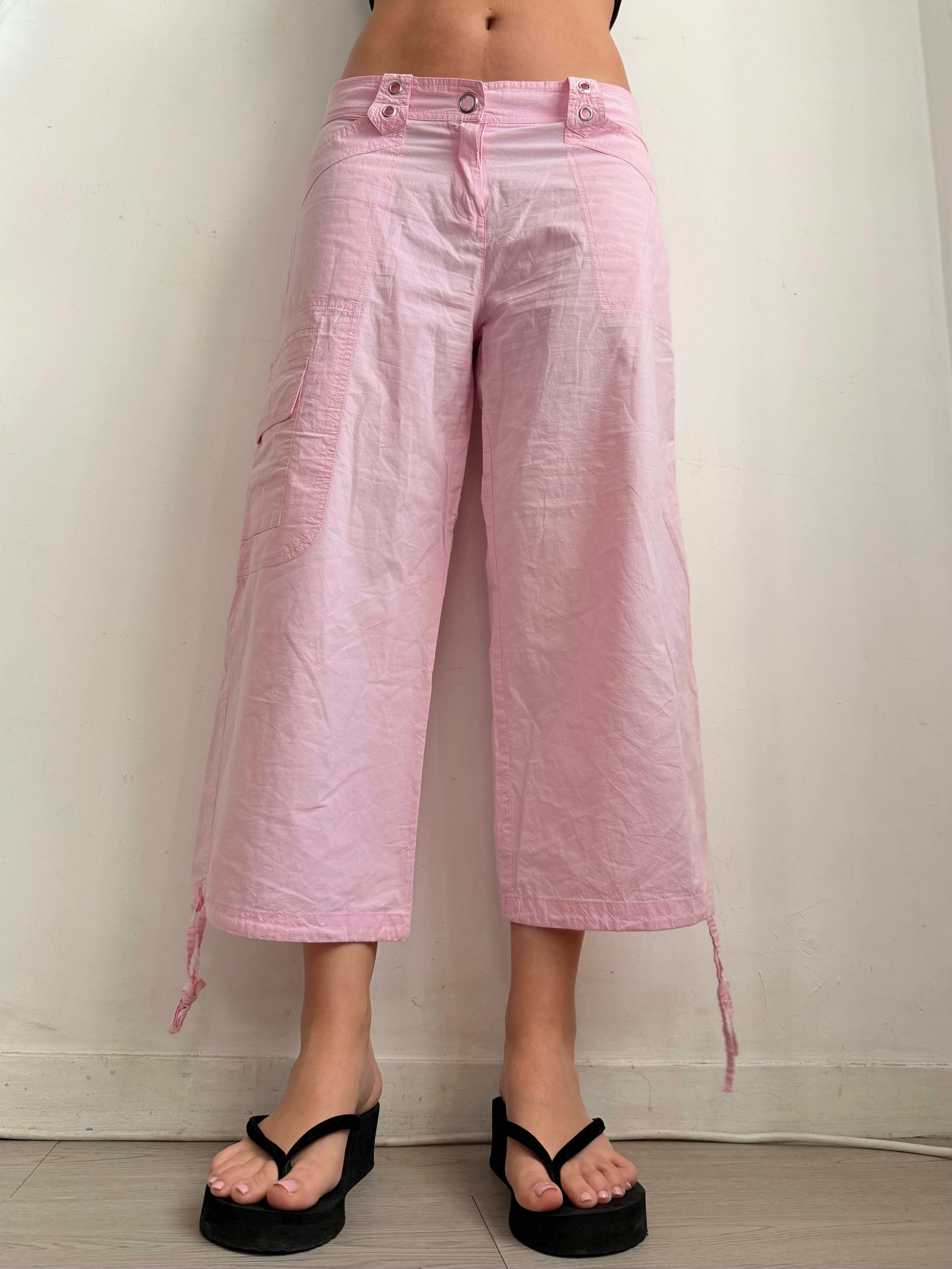 Pink baggy capri pants (L)