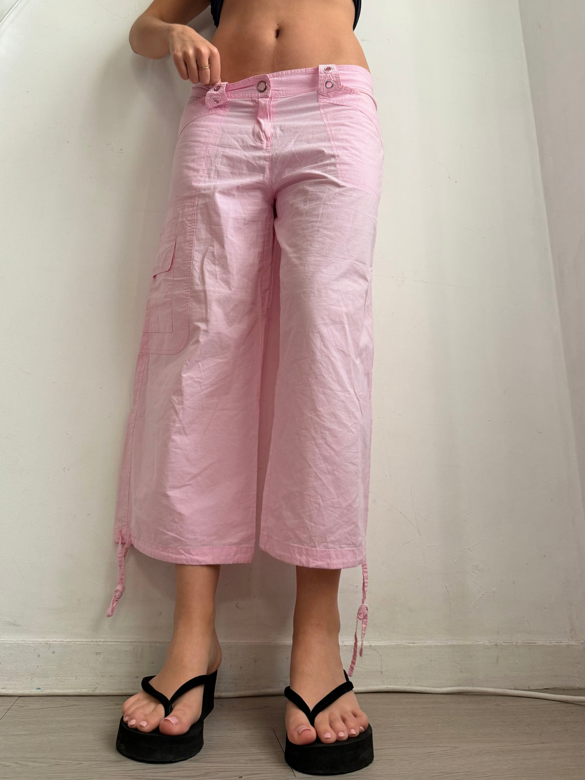 Pink baggy capri pants (L)