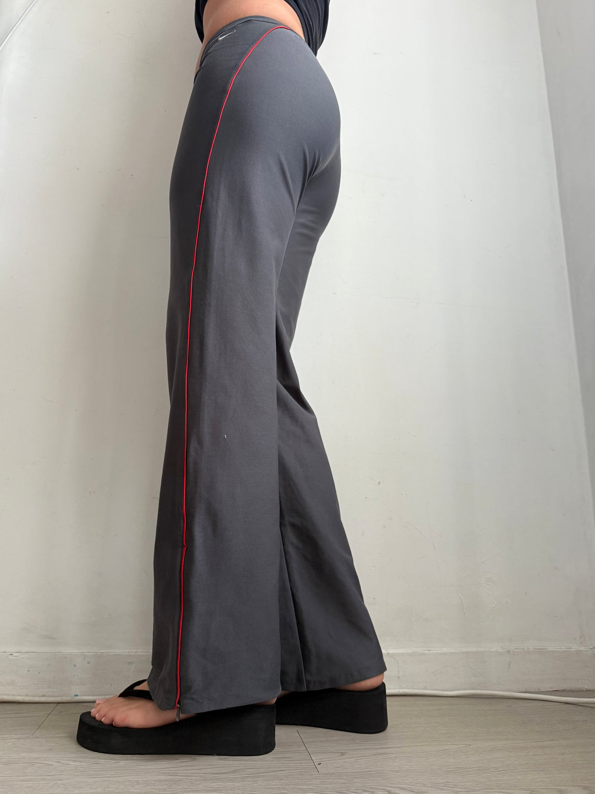 Pantalon droit taille basse en jean noir (XS)
