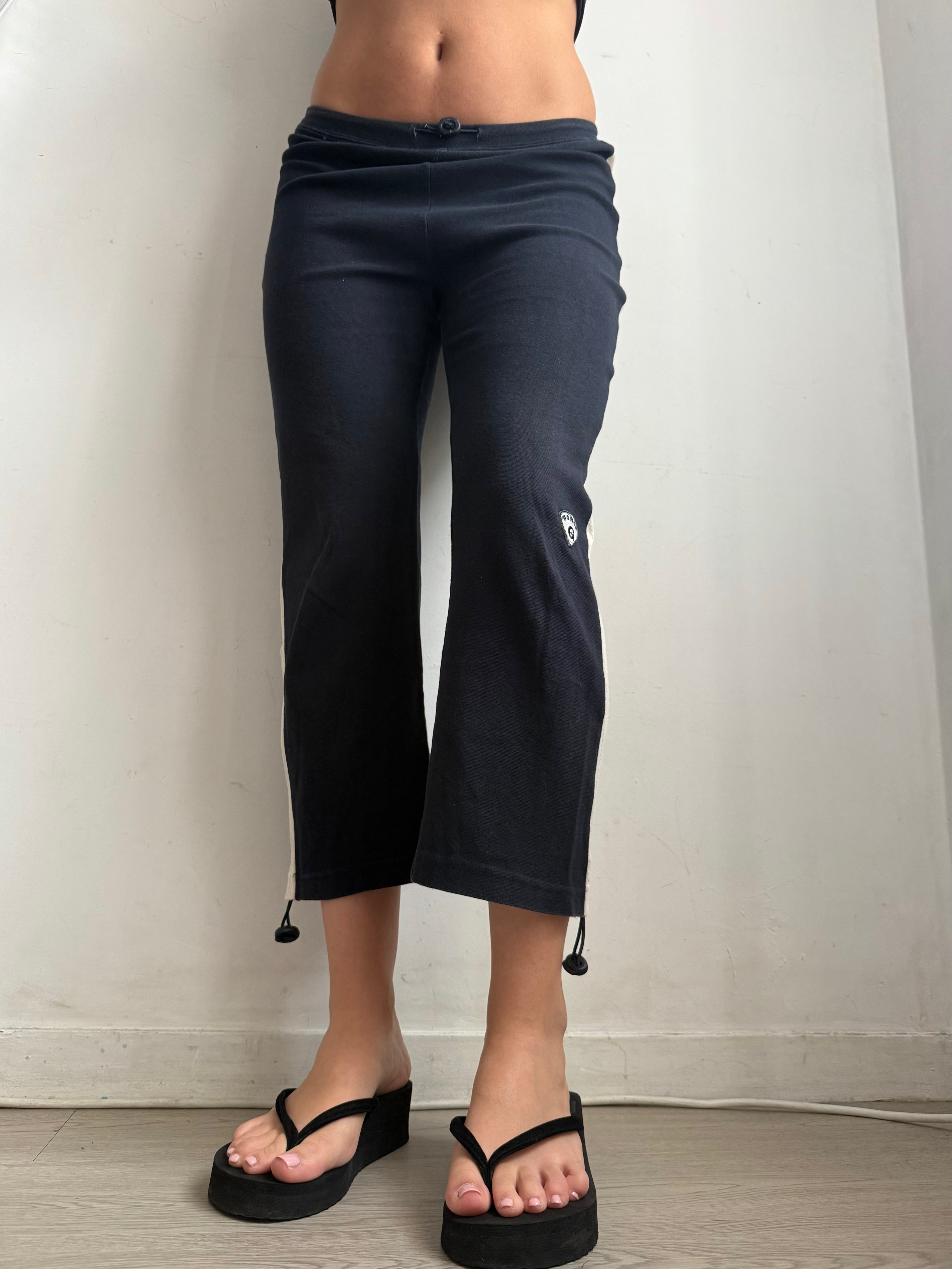 Navy activewear capri pants (S)