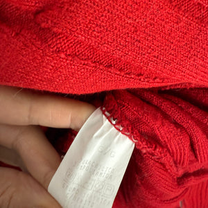 Red ribbed jumper with belt (L)