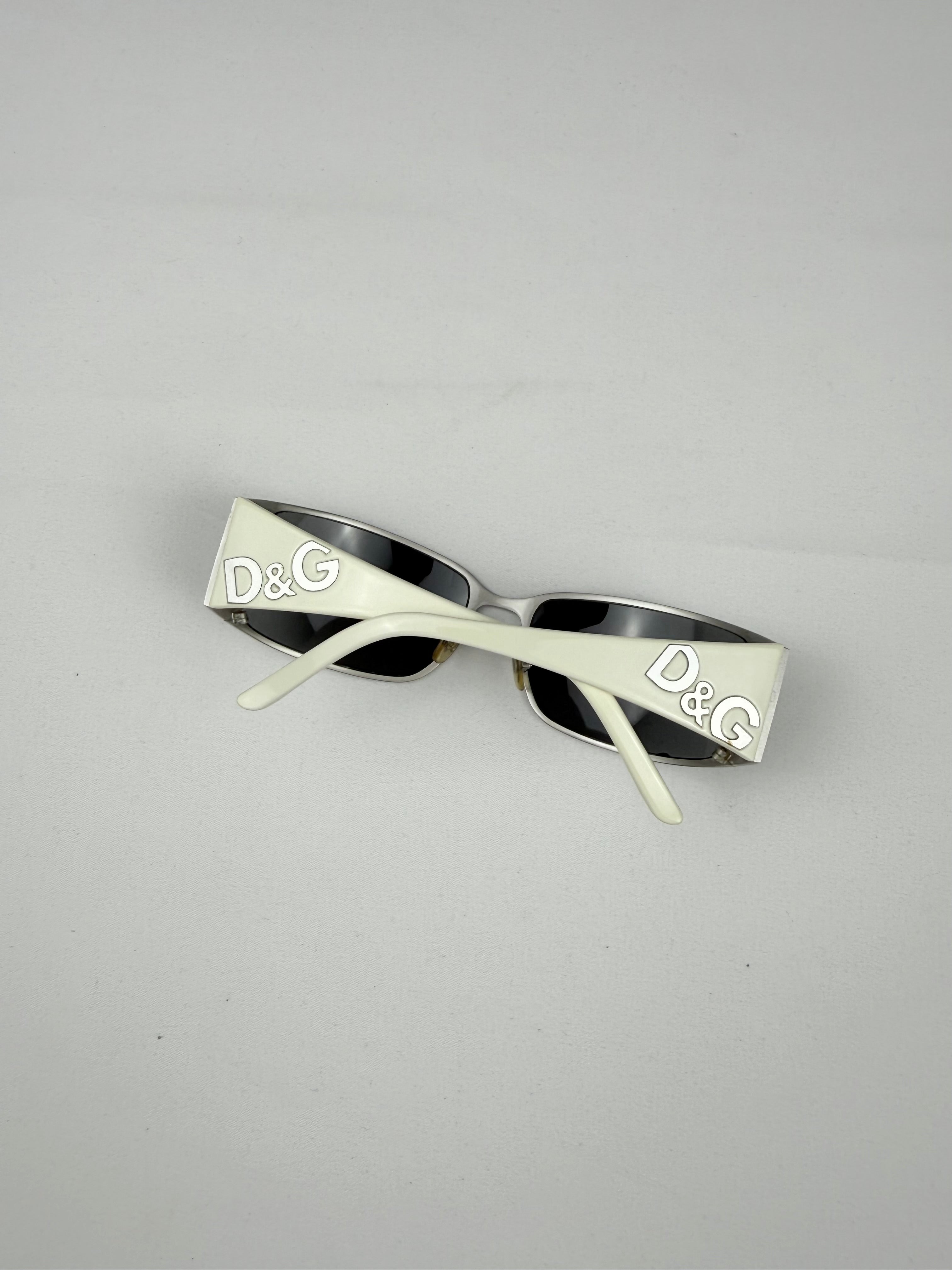 White & silver logo sunglasses