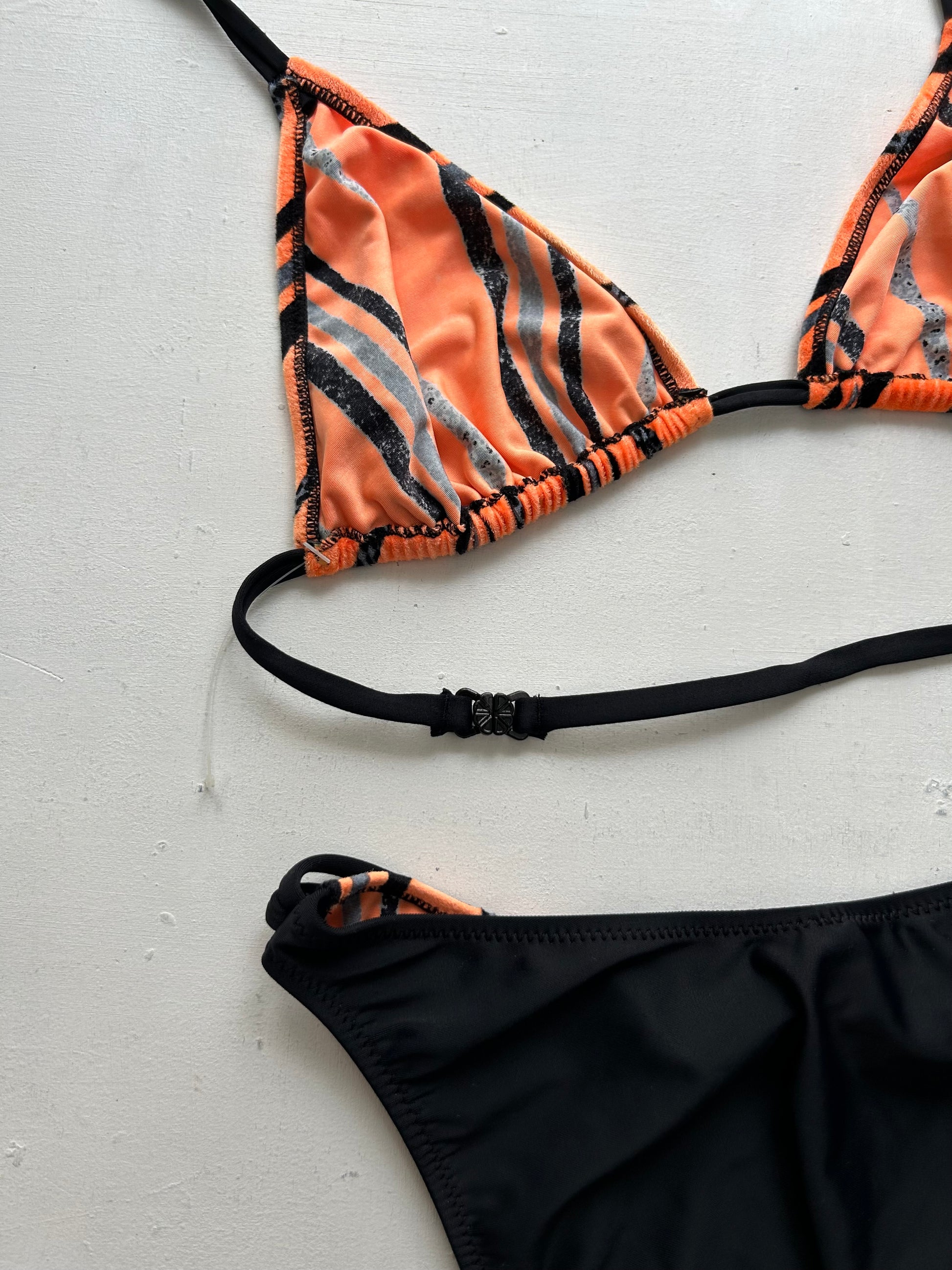 Orange velvet adjustable y2k vintage high rise bikini set (S/M)