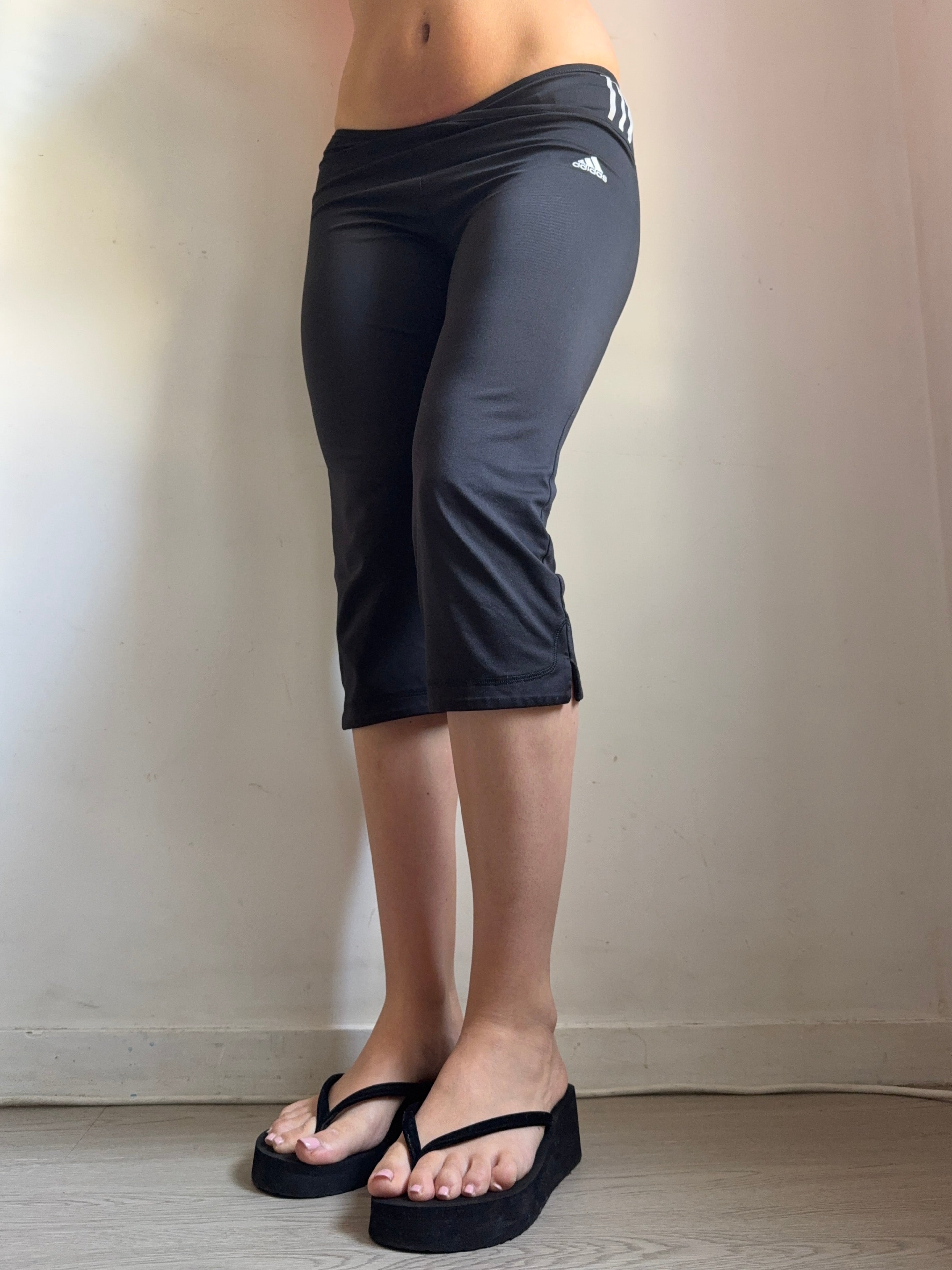 Black activewear capri pants (S)