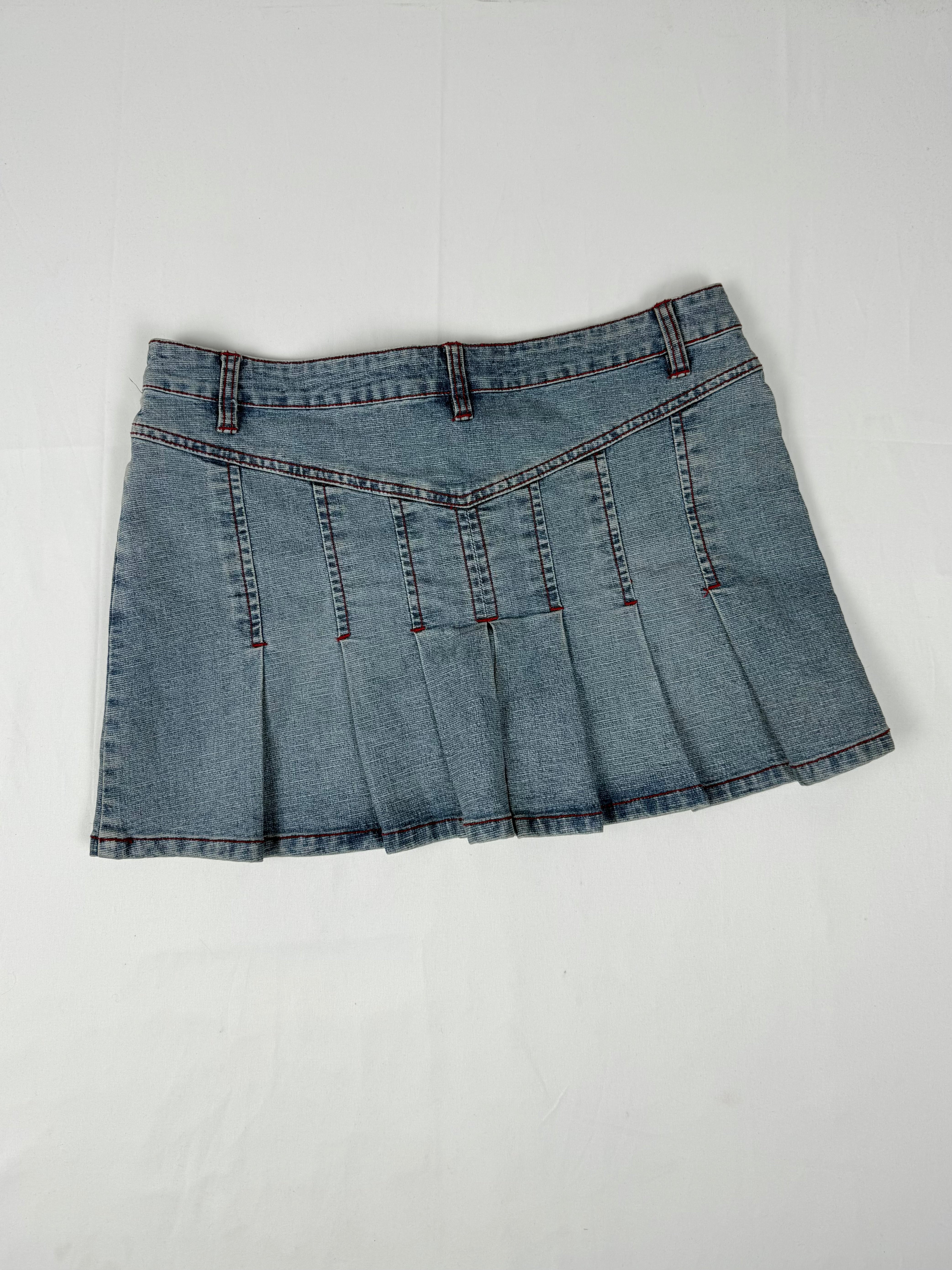 Blue denim low rise pleated mini skirt (L)