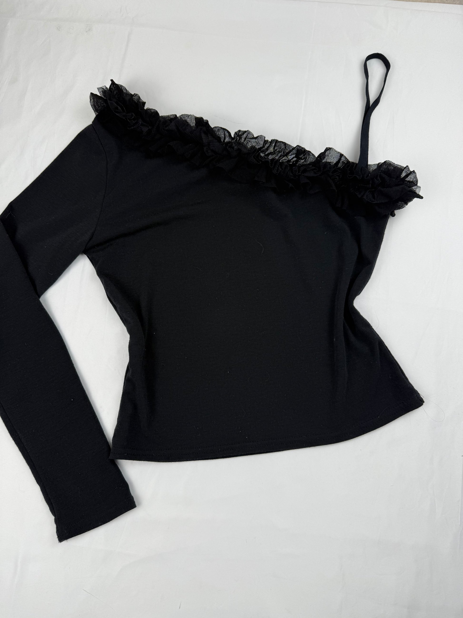 Black asymmetric tight fit long sleeves top (S/M)