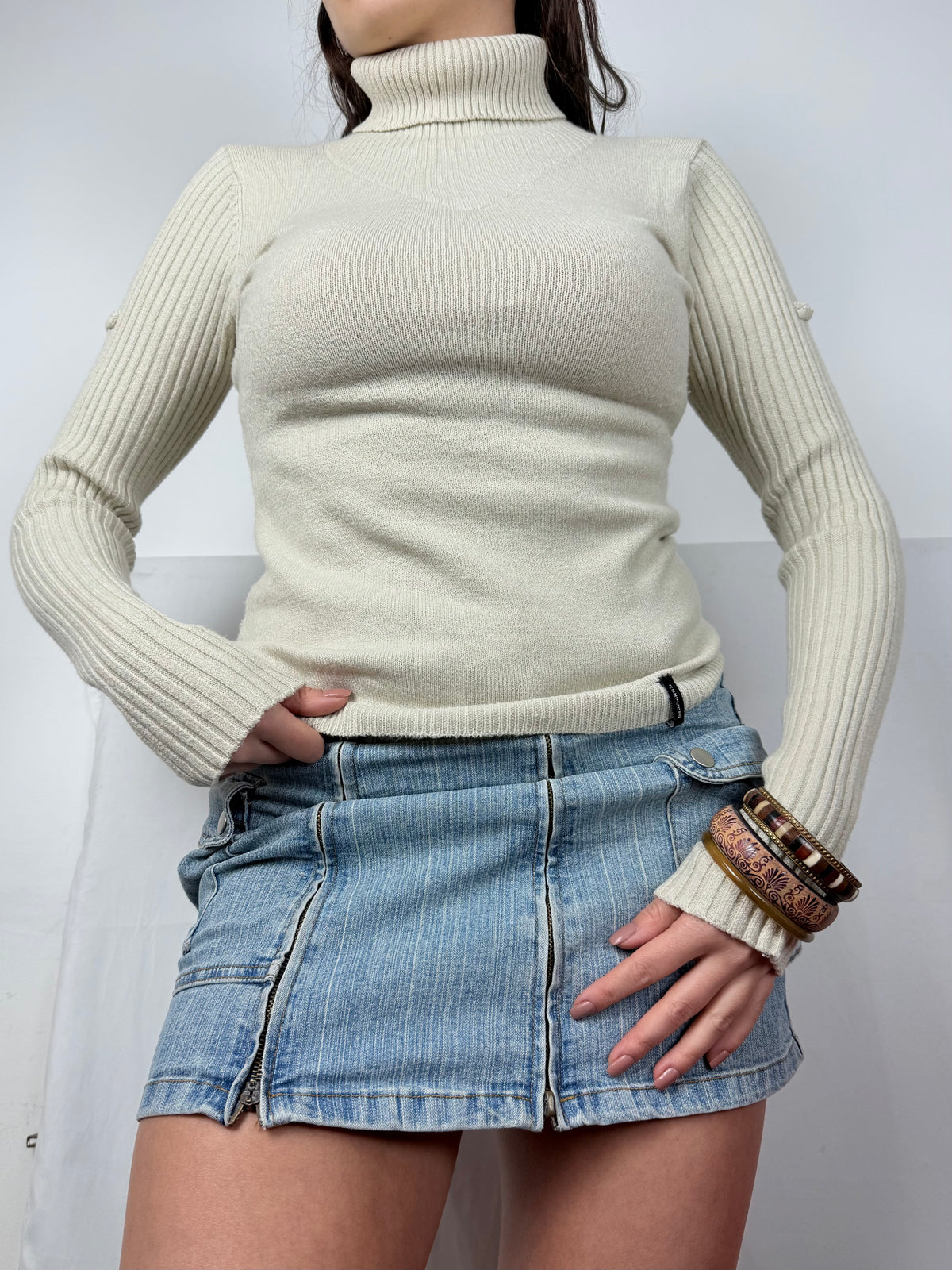 Beige turtleneck jumper (S)